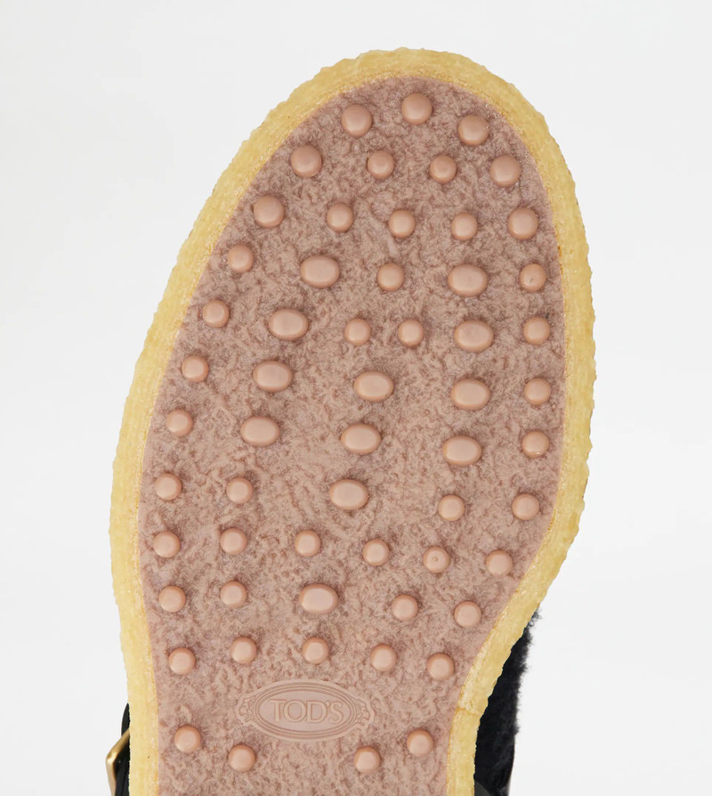 PLATFORM BOOTS IN WOOL AND LEATHER - BLACK 4