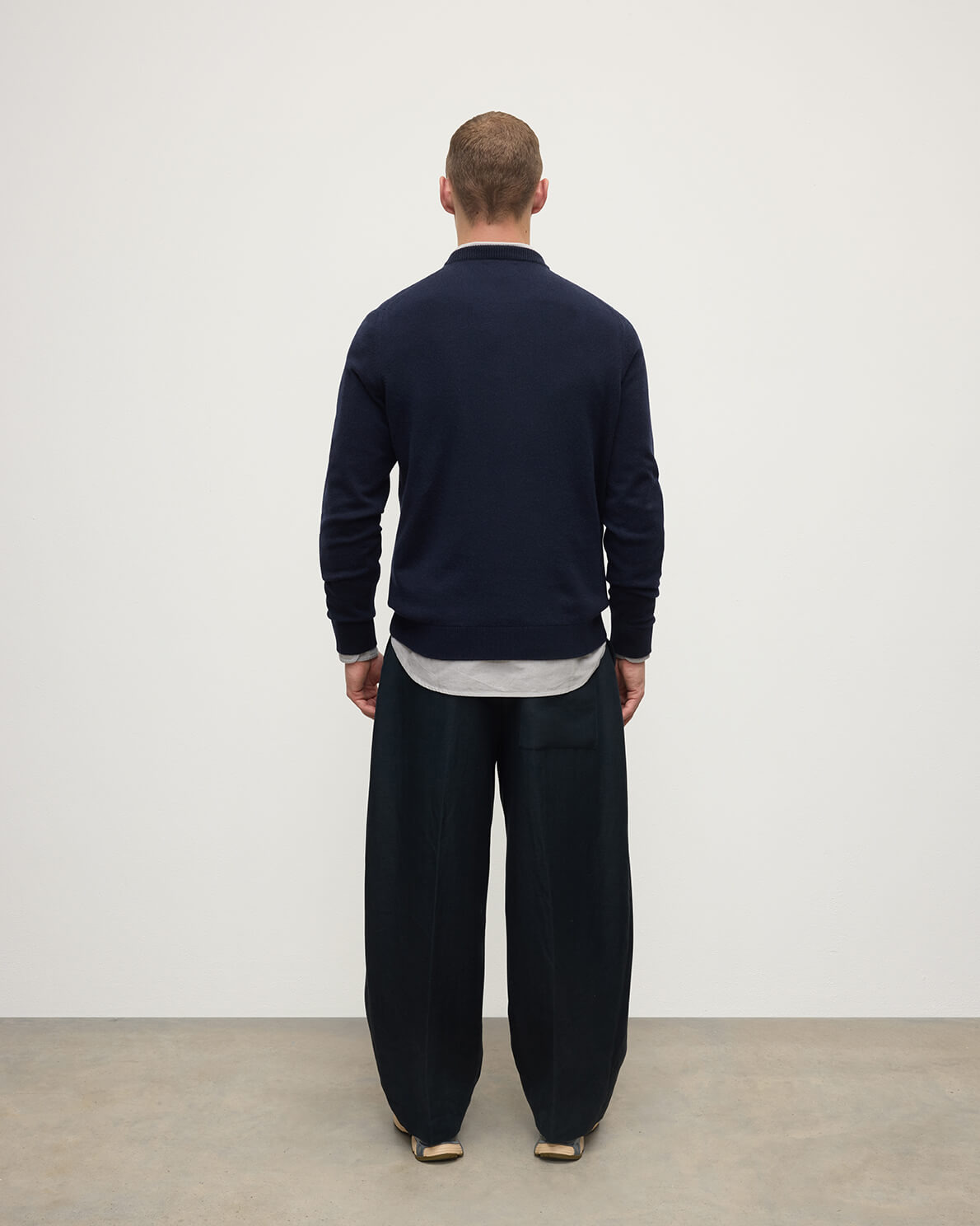 Classic Cashmere Navy Round Neck Jumper - 4