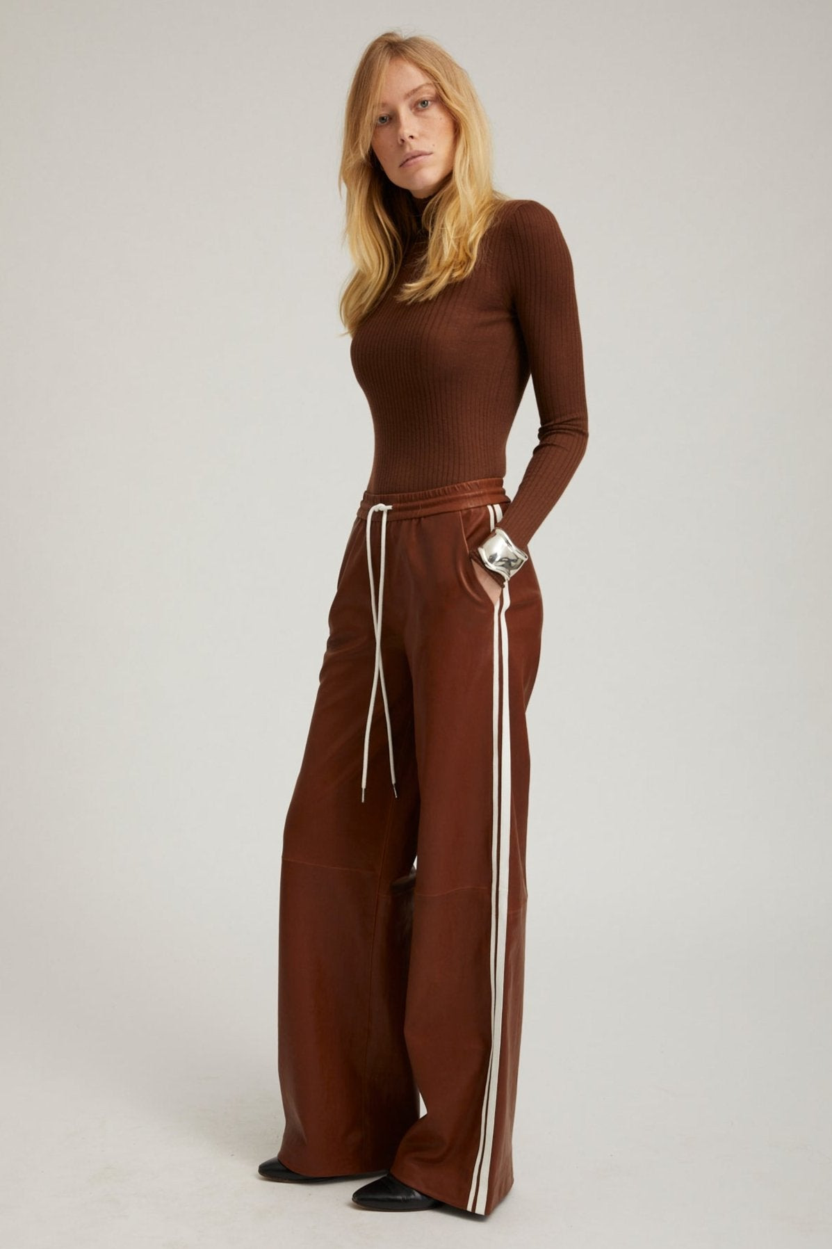 ACORN LEATHER BAGGY ATHLETIC PANTS - 3
