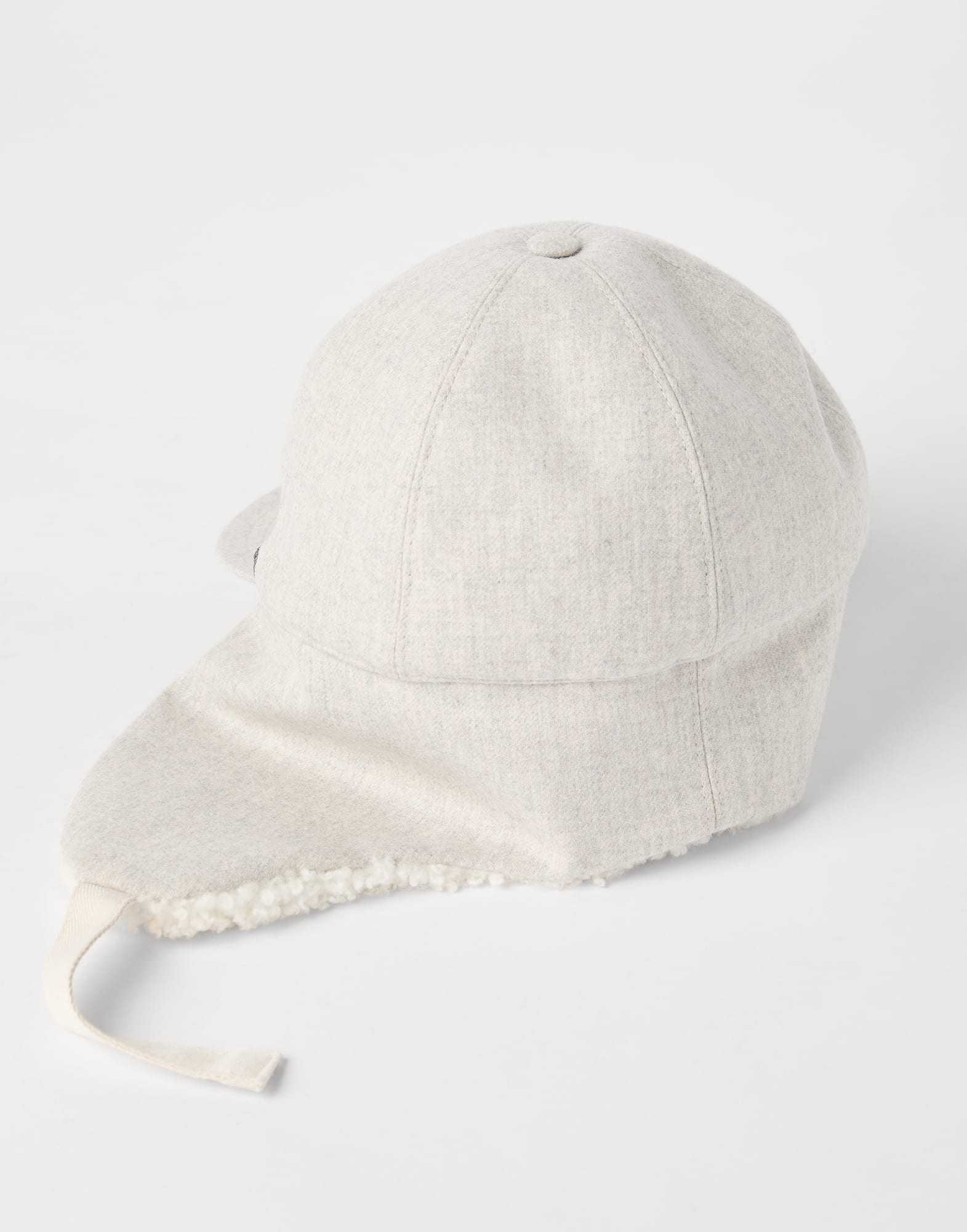 Virgin wool flannel baseball cap with shearling-lined ear flaps and shiny band - 2