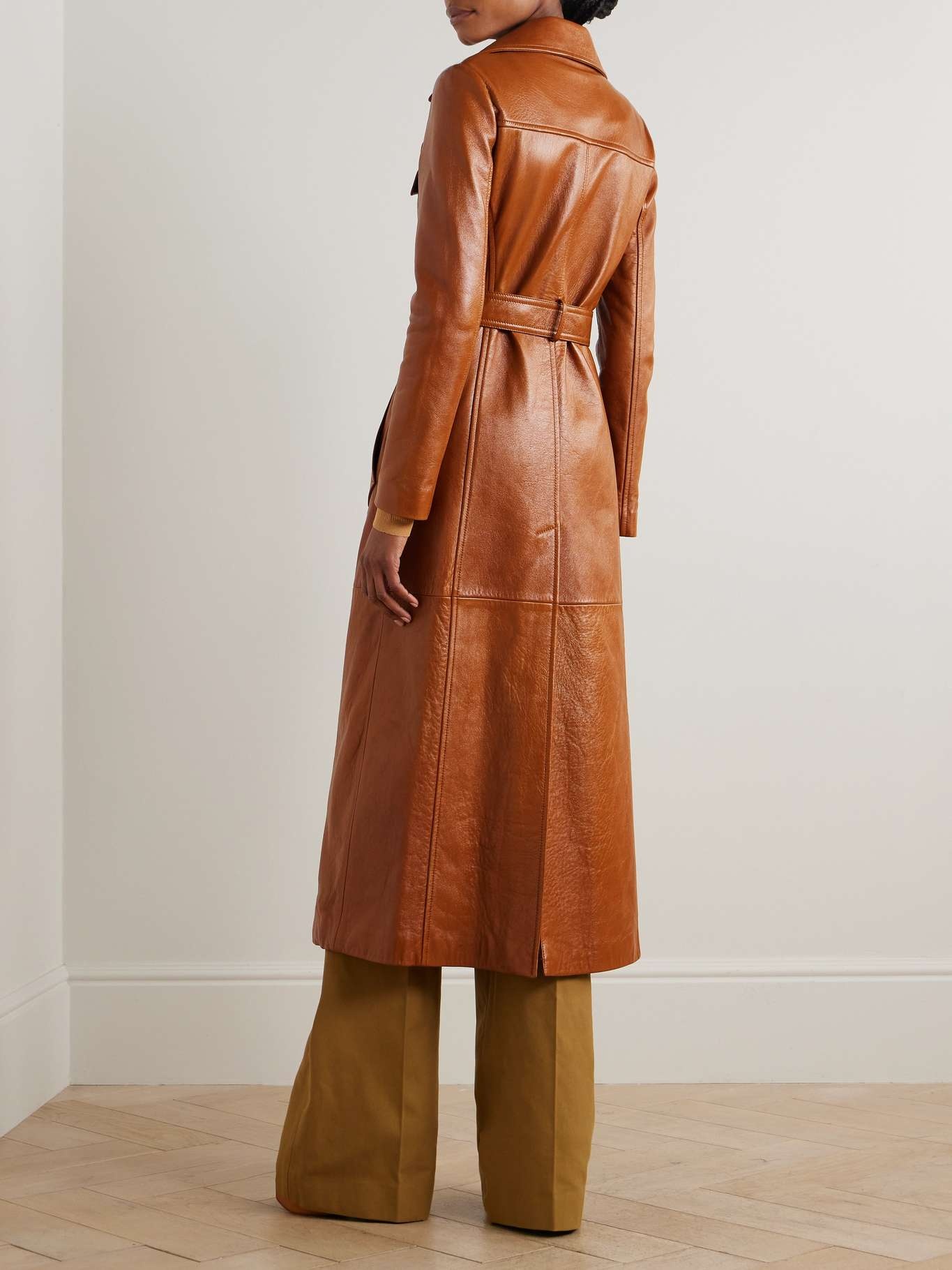 Chloe Lamb Leather double-breasted trench coat ラム レザー Chloé Leather double-breasted trench coat | netaporter