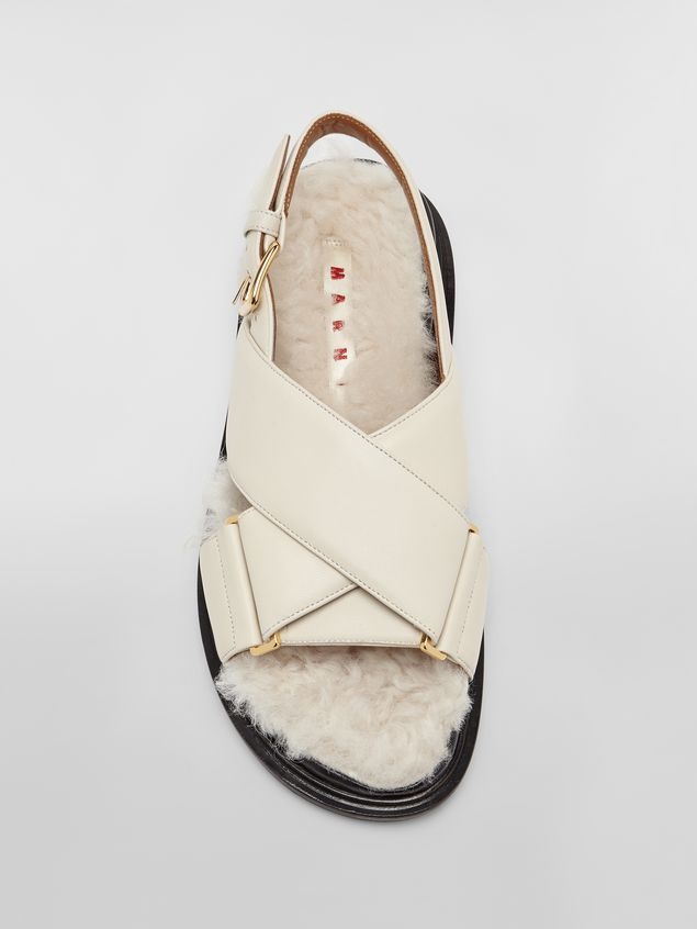 CRISS-CROSS FUSSBETT IN WHITE NAPPA LEATHER AND SHEARLING - 4
