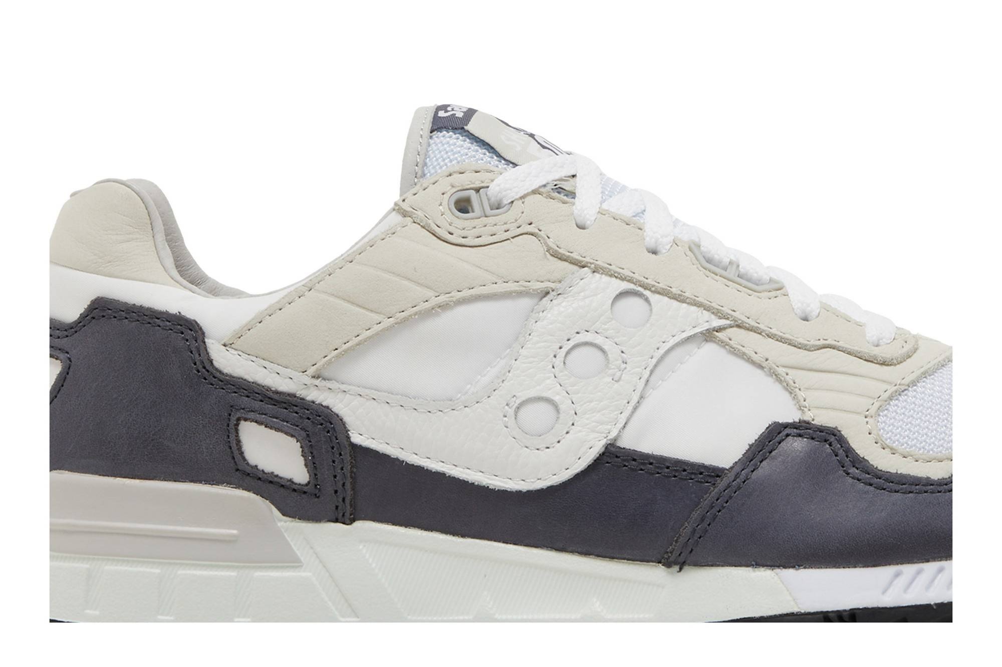 Shadow 5000 Premier 'White Navy' - 2