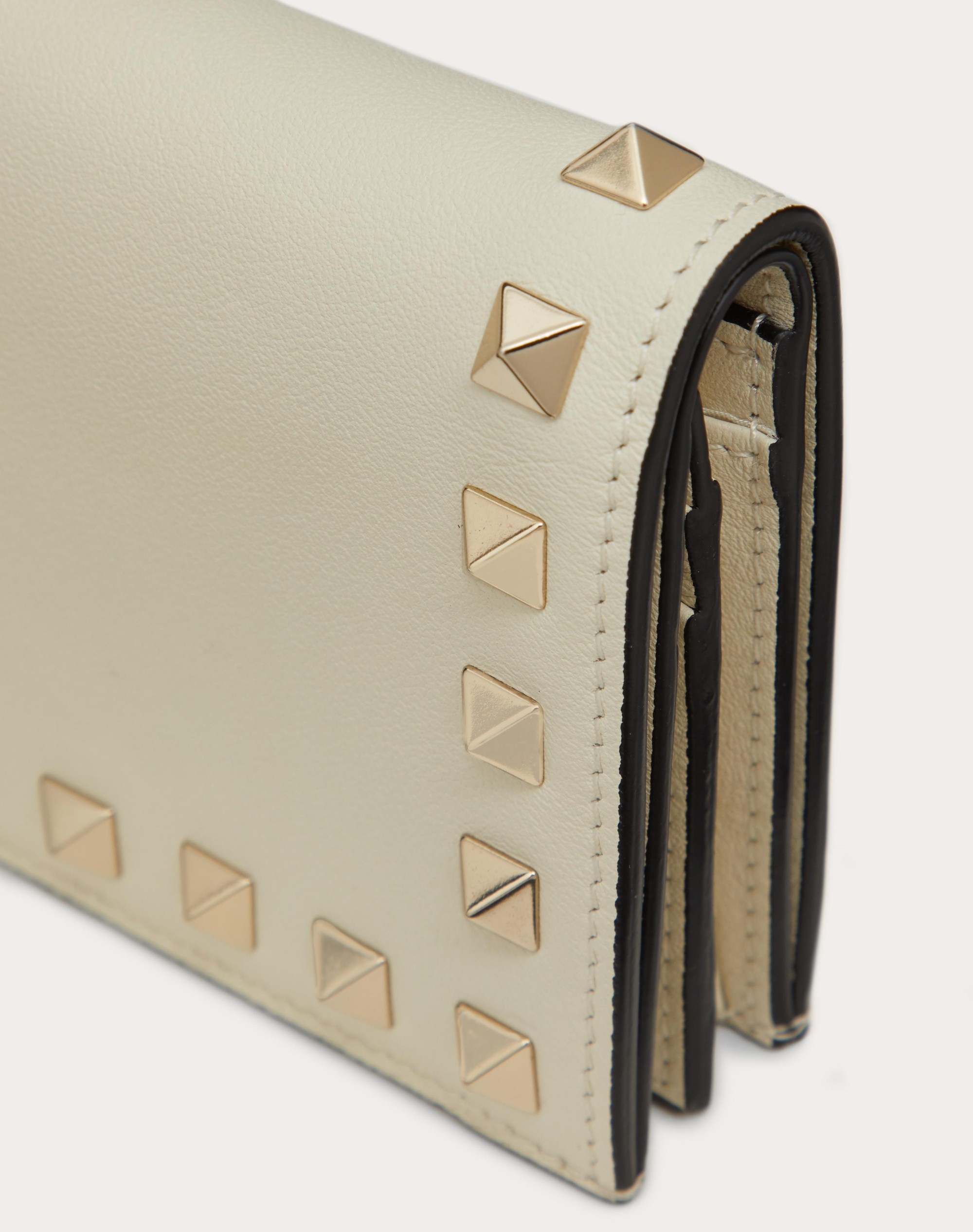 SMALL ROCKSTUD CALFSKIN WALLET - 2