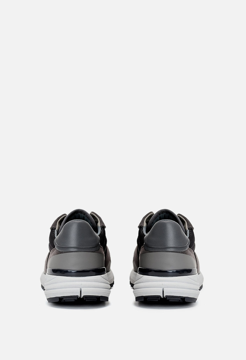 EDITION ONE RUNNER 4