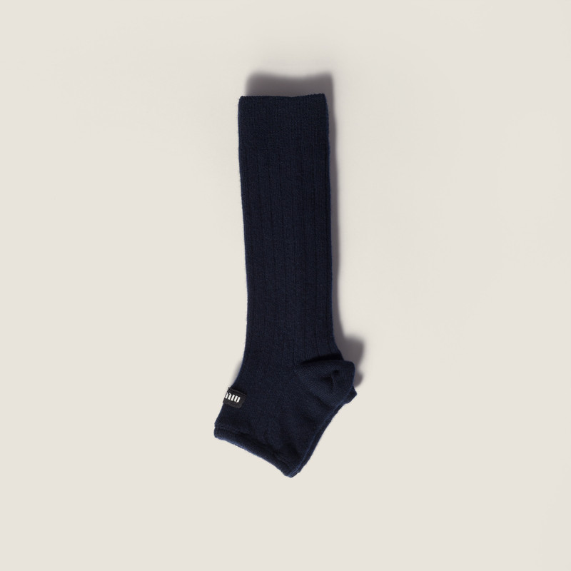 Wool and cashmere socks 1