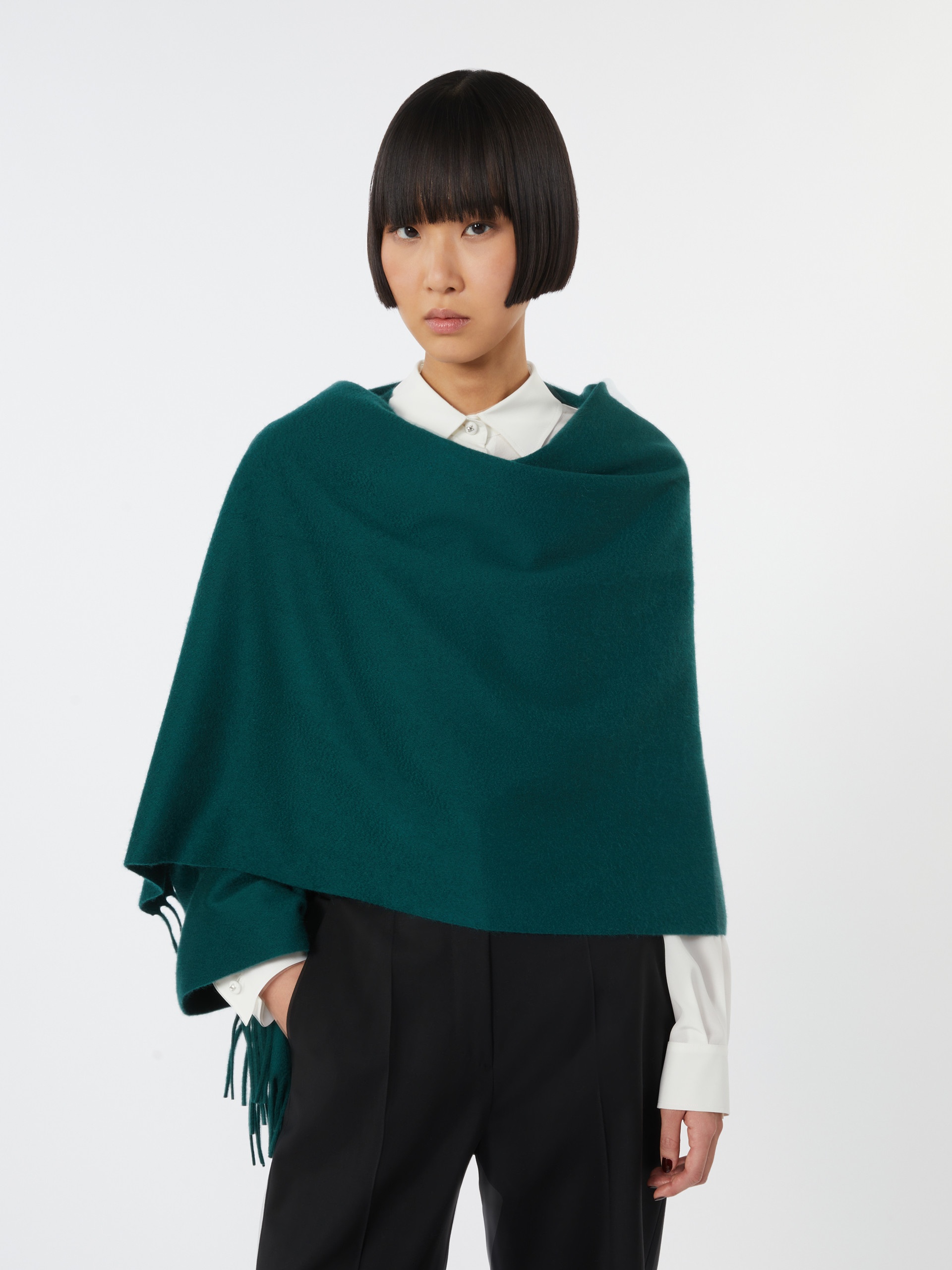 BACI Cashmere stole with embroidery and fringing - 4
