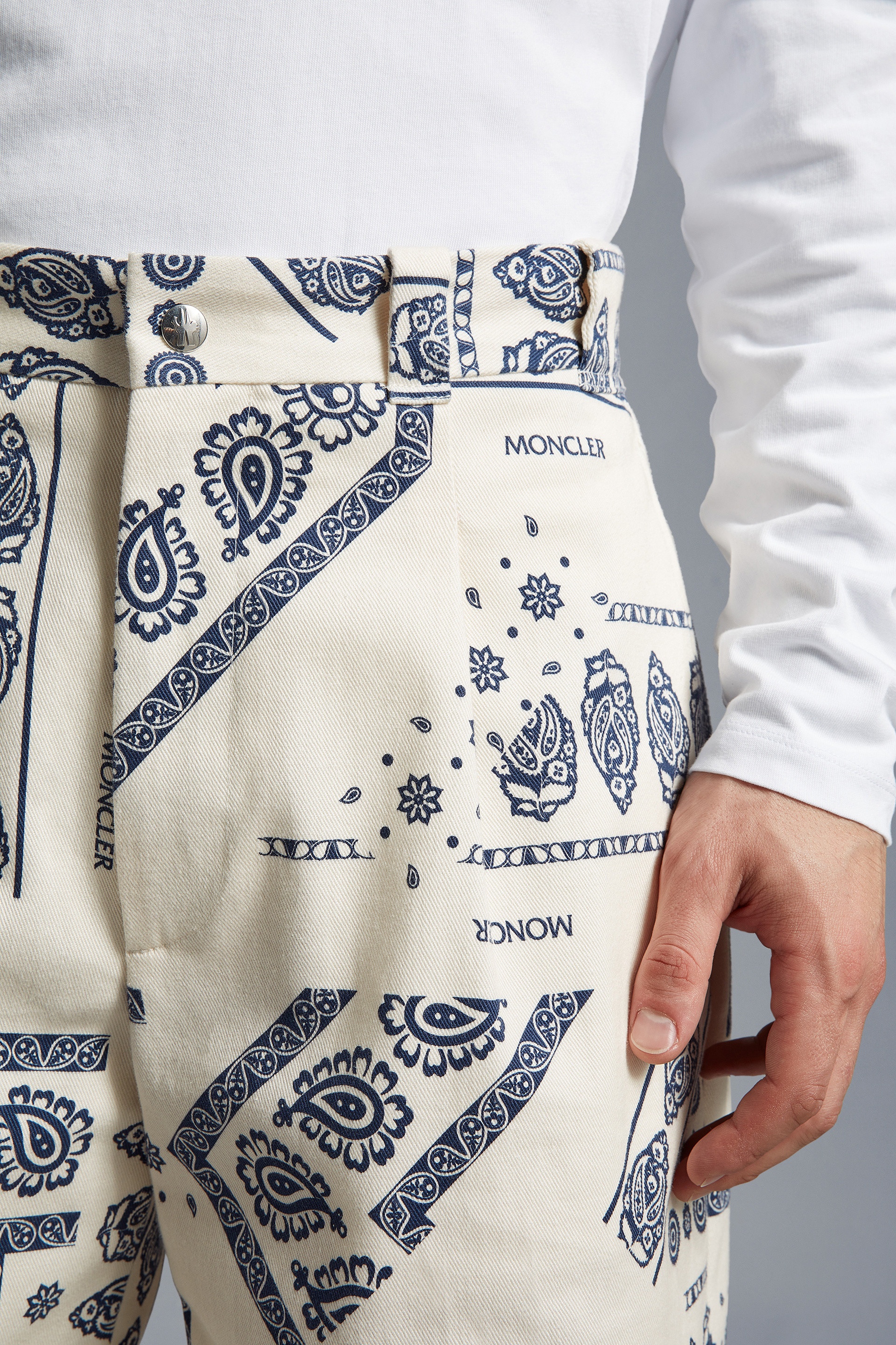 Bandana Print Shorts - 7
