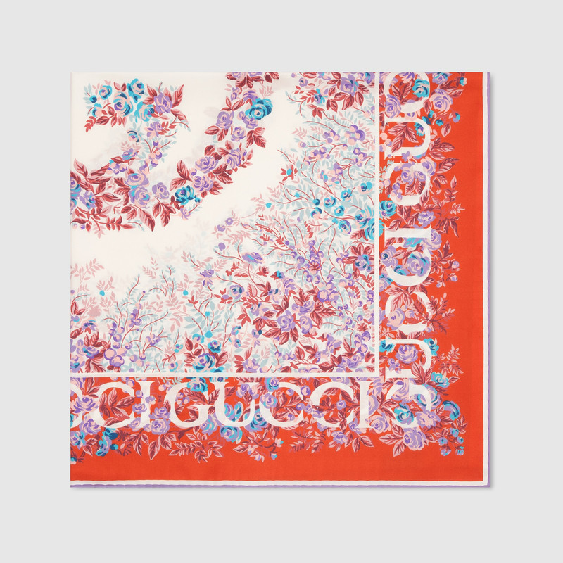 GUCCI Printed silk twill carré outlook