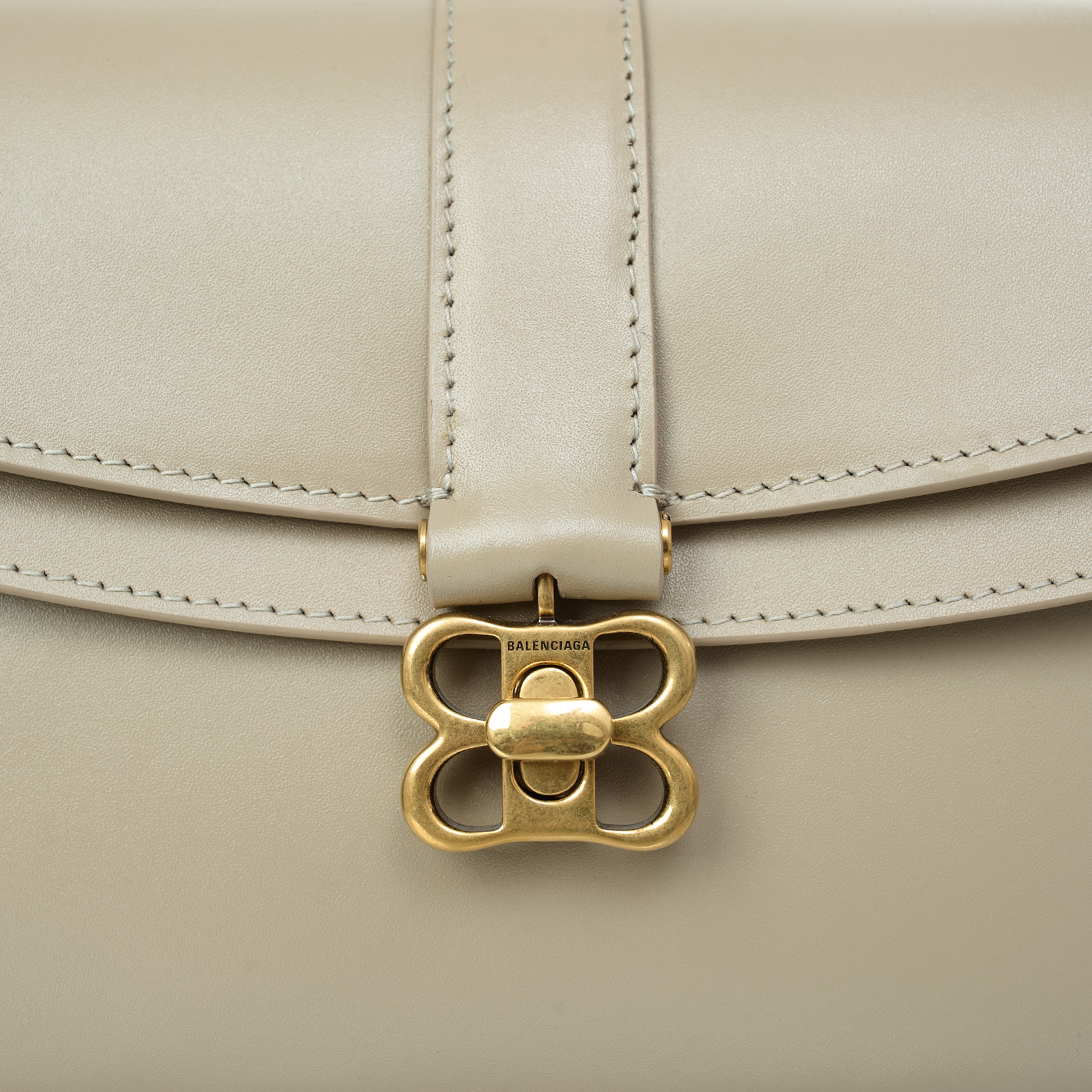 LEATHER LADY FLAP BAG - 5