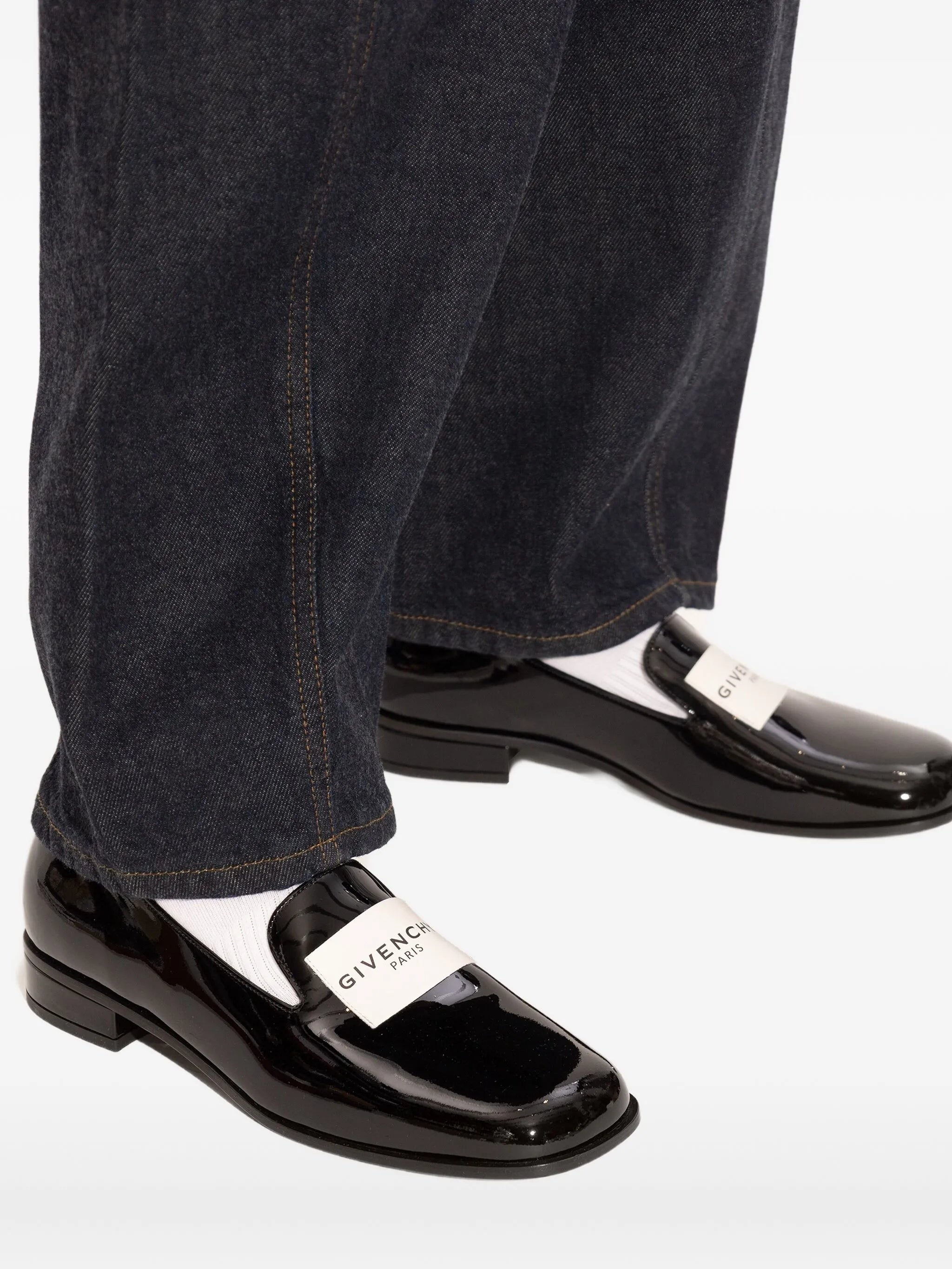 Givenchy Logo-plaque Patent Leather Loafers - 3