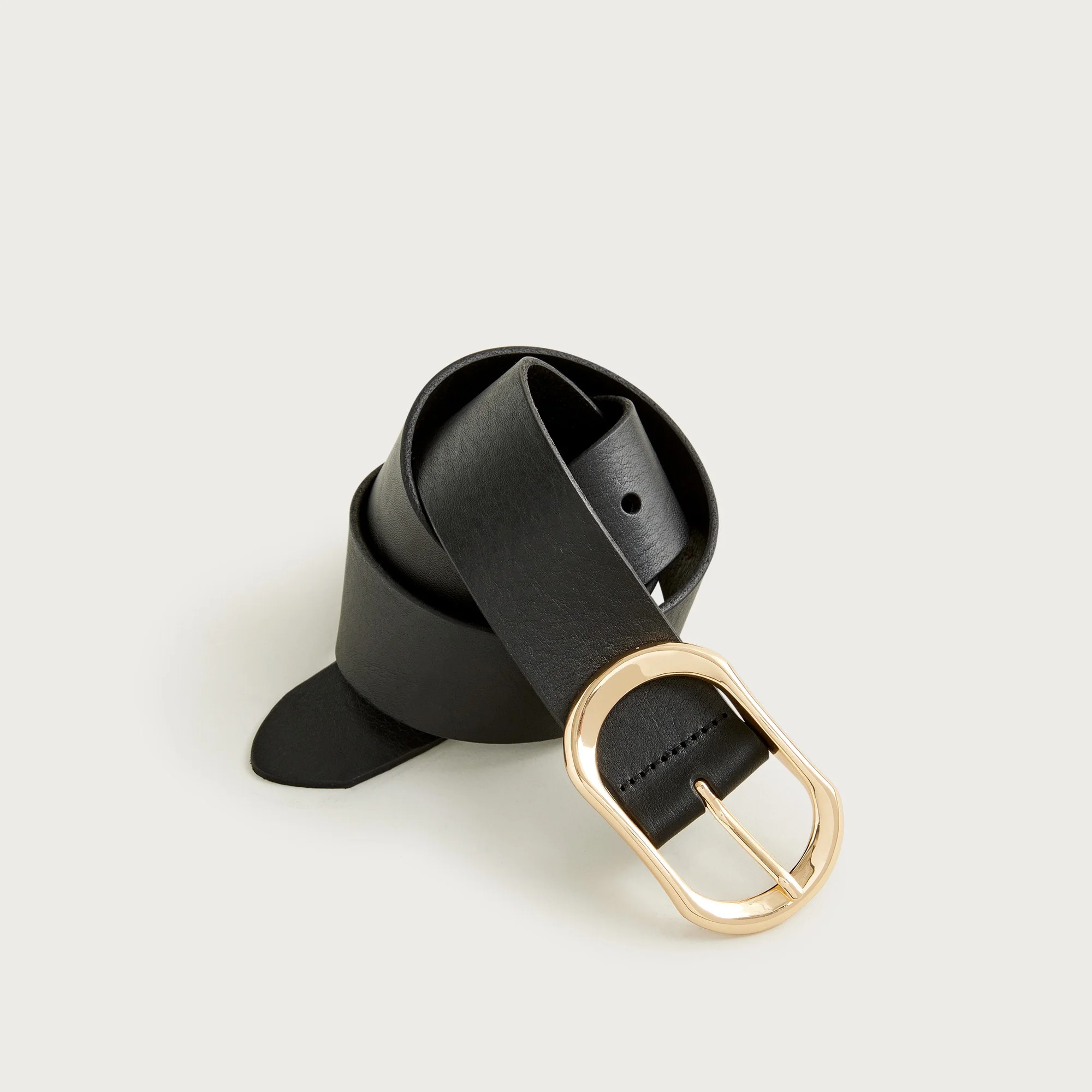 Oval buckle belt in Italian leather - 1