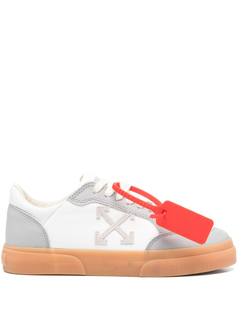 New Vulcanized low-top sneakers 1