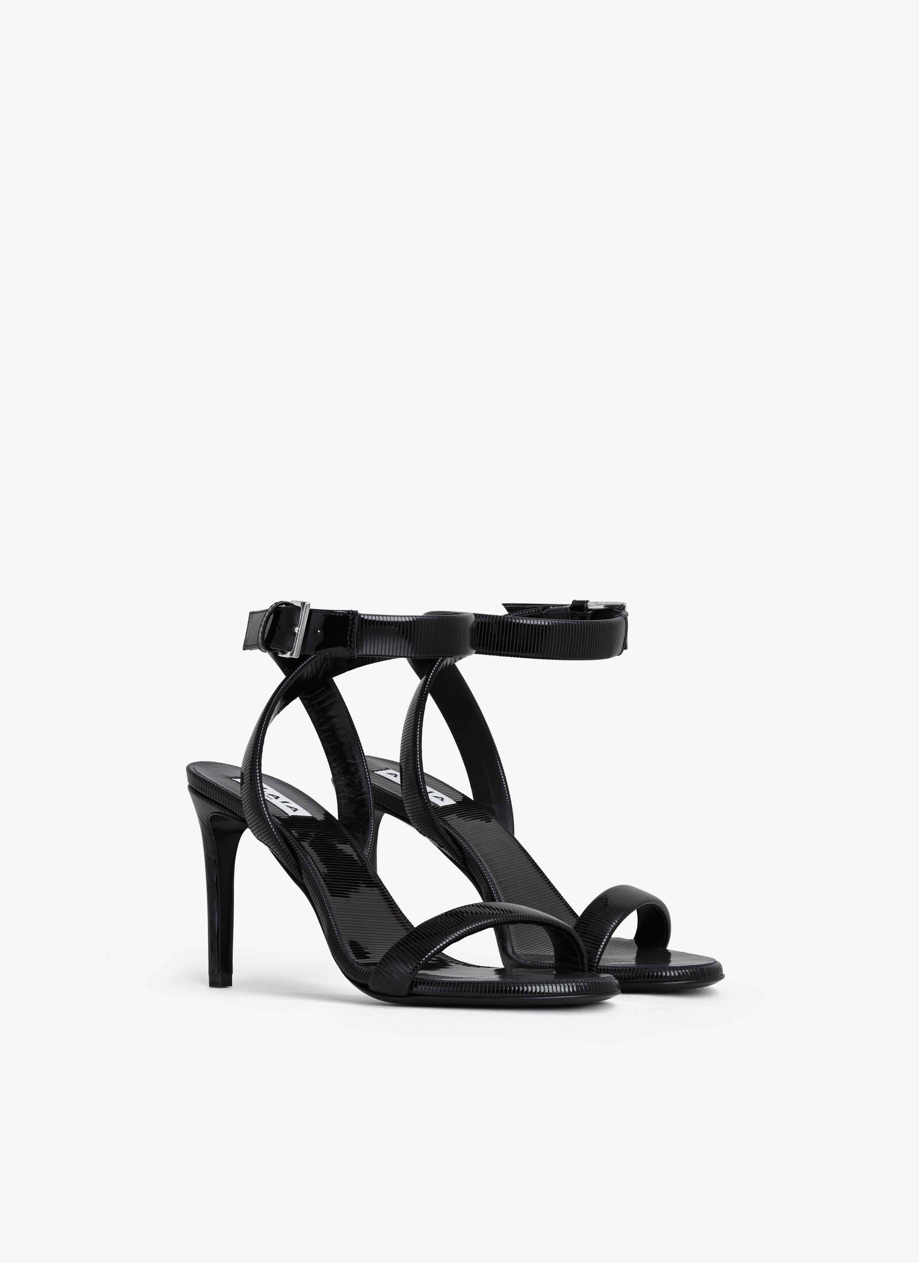 CHAIN SANDALS IN PATENT CALFSKIN - 3
