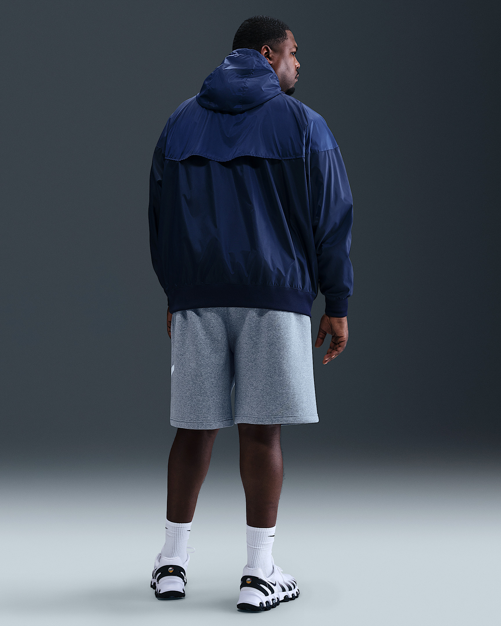 Nike Club Men's Fleece Shorts - 9