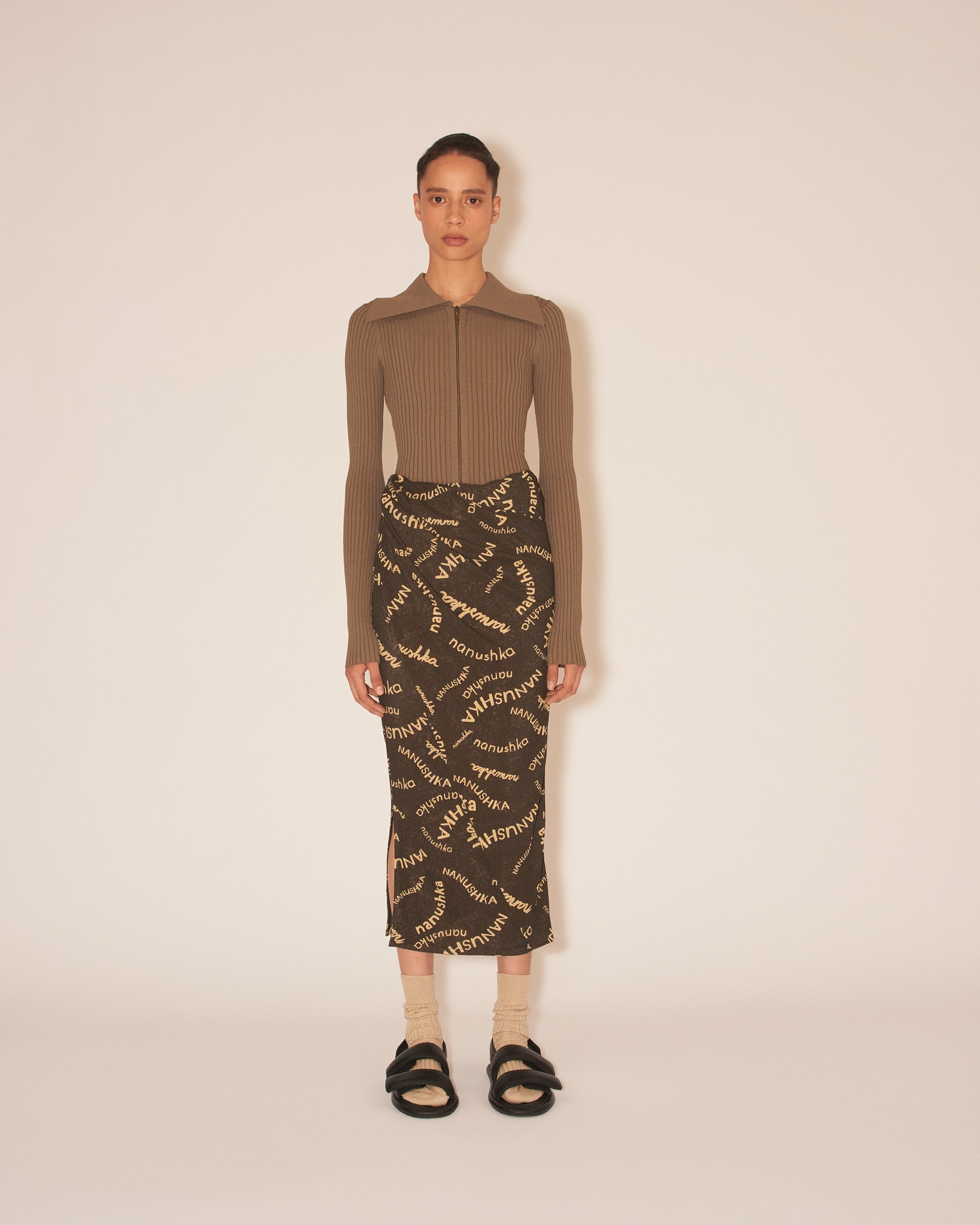 TAINA - Bodycon midi skirt with wrap - Hand drawn print - 2