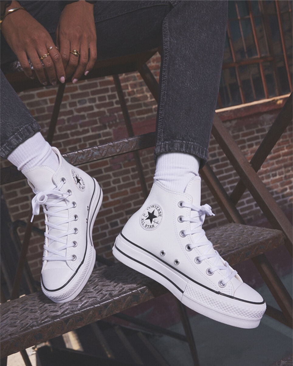Chuck Taylor All Star Leather Platform - 9