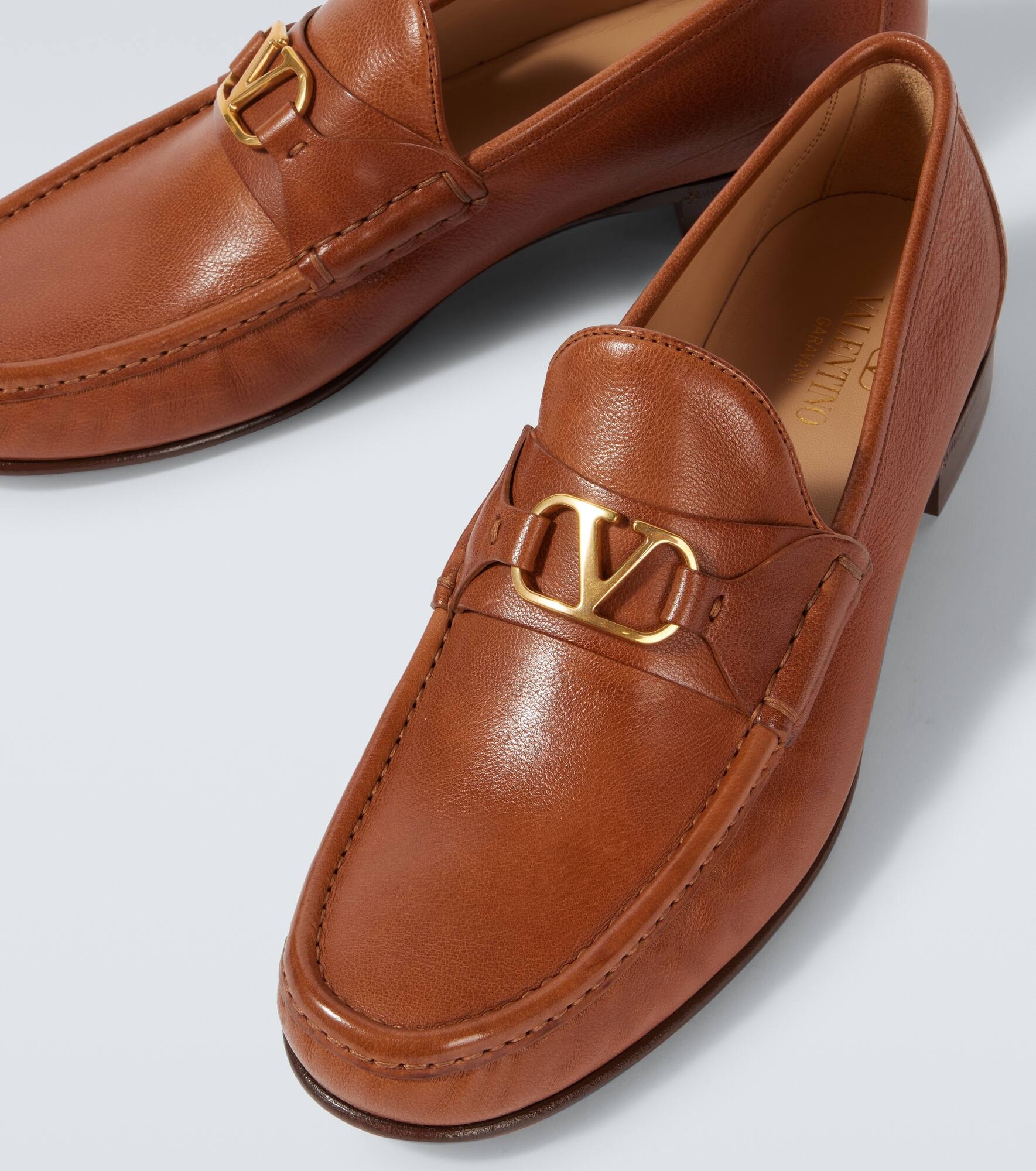 VLogo leather loafers - 3