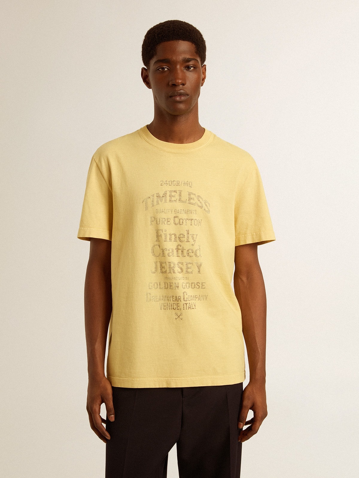 Men's cotton T-shirt in pale yellow with faded lettering - 3