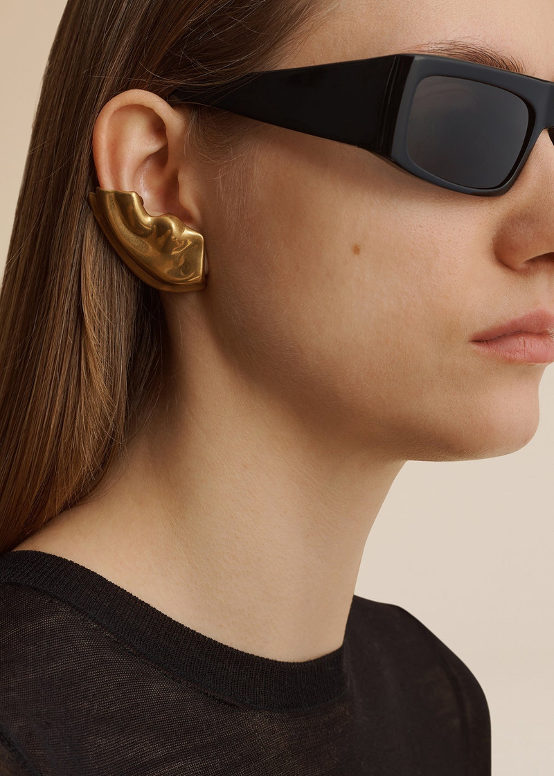 KHAITE Amato gold-tone earrings outlook