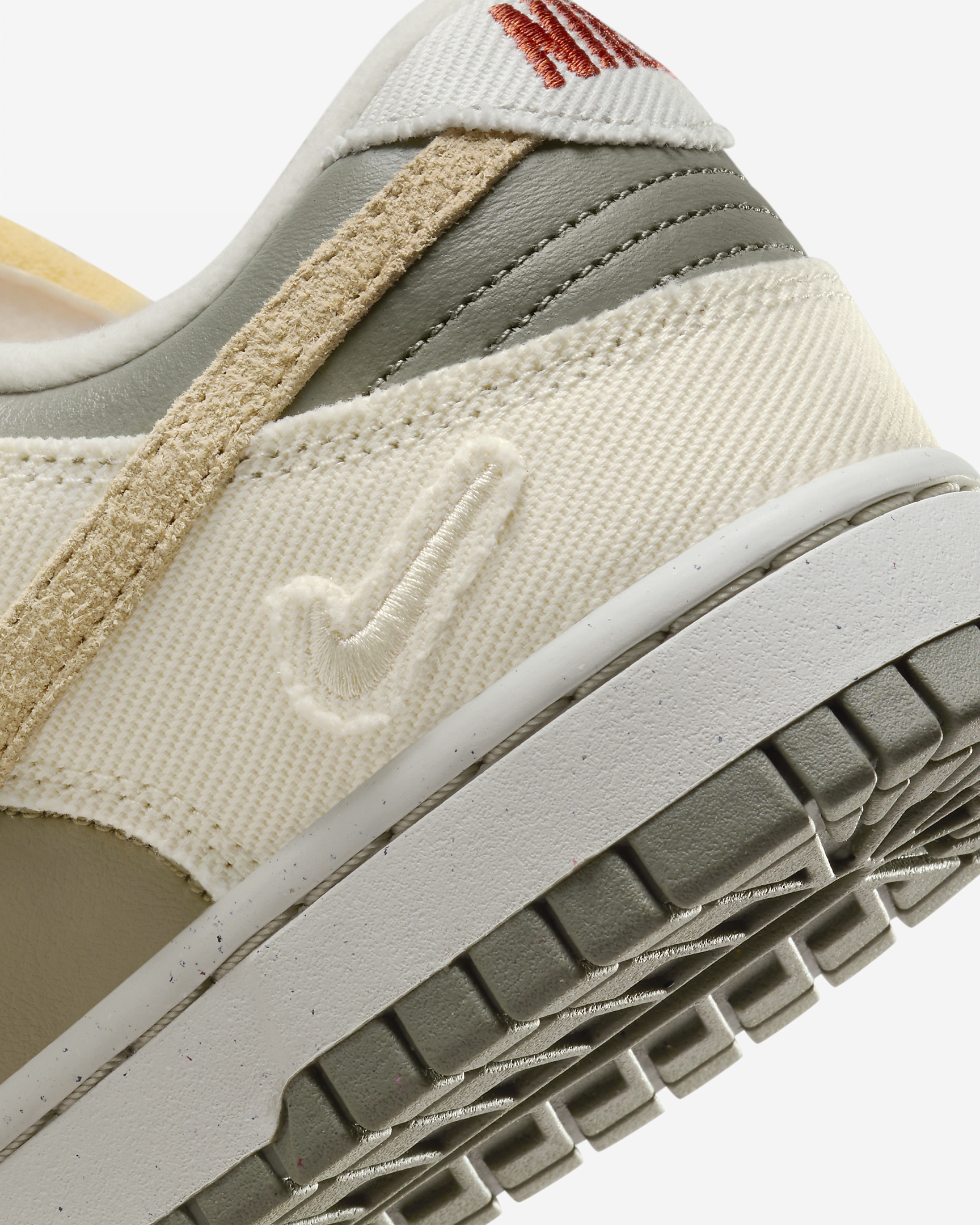 Nike Dunk Low Women's Shoes - 8