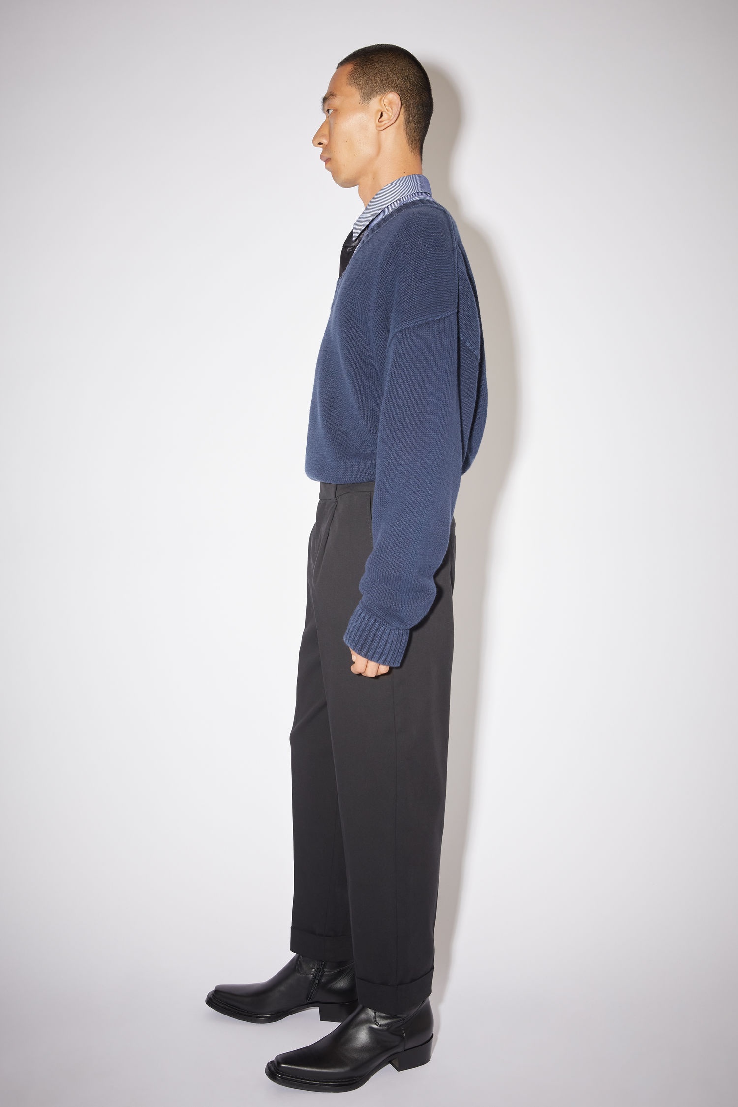 Tapered trousers - Black - 4