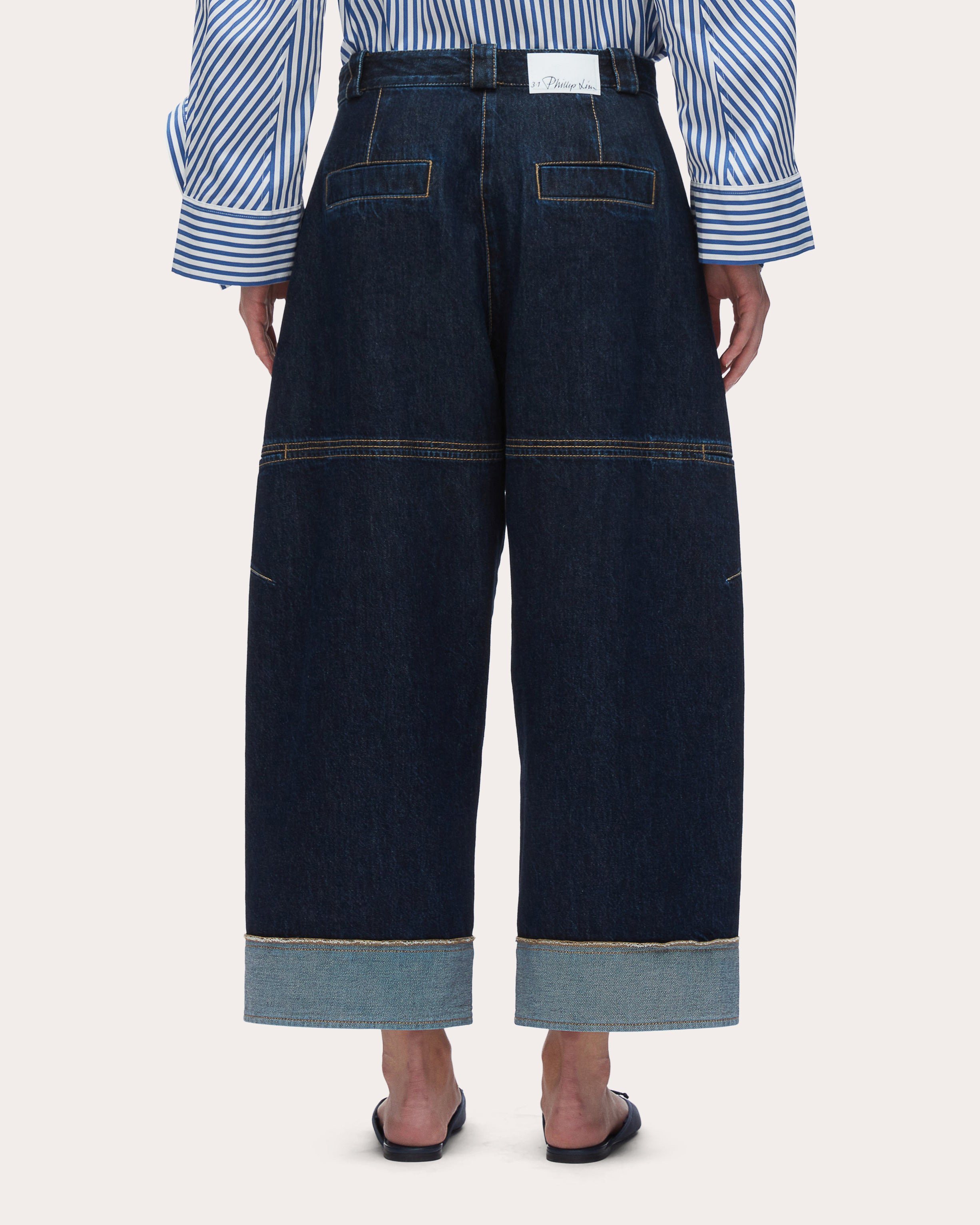 Pleated Curved Wide-Leg Cropped Jeans - 3