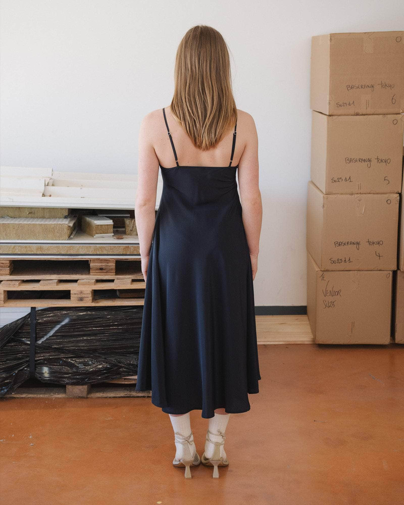 BASERANGE Avi Dress - Silk Crepe outlook