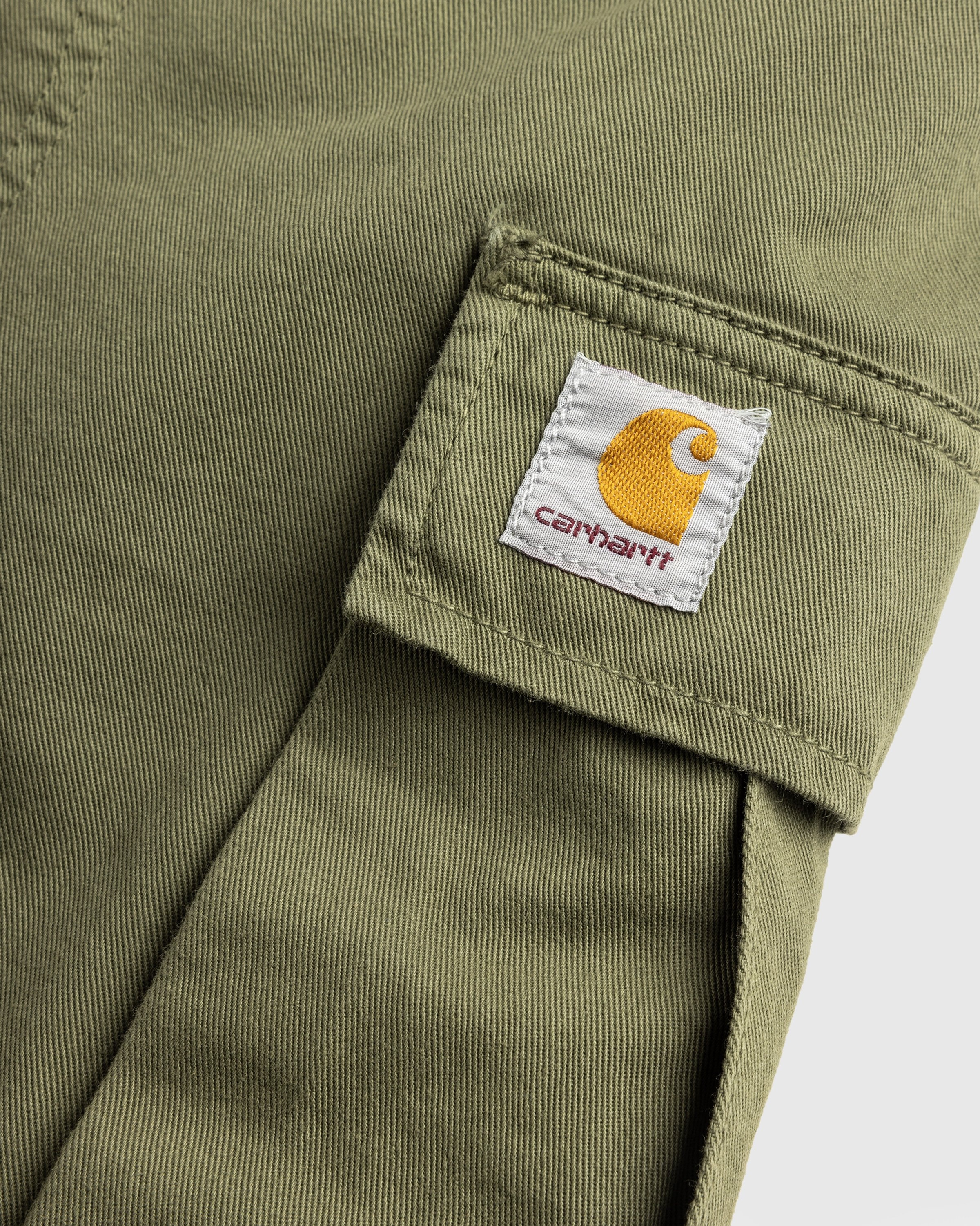 Carhartt WIP – Regular Cargo Short Dollar Green/Garment Dyed - 6