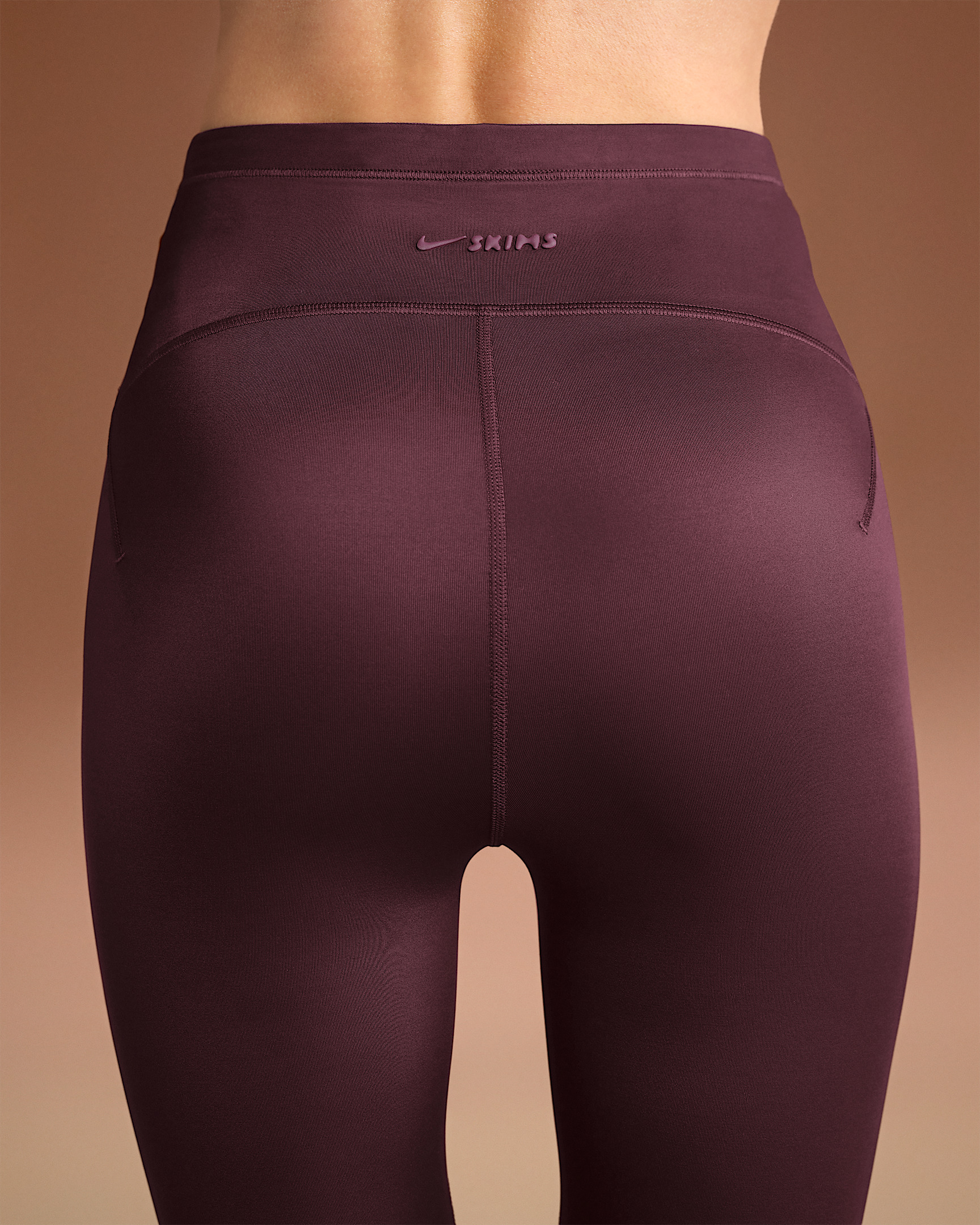 NikeSKIMS Shine Women's High-Waisted 17" Leggings with Drawcord - 6