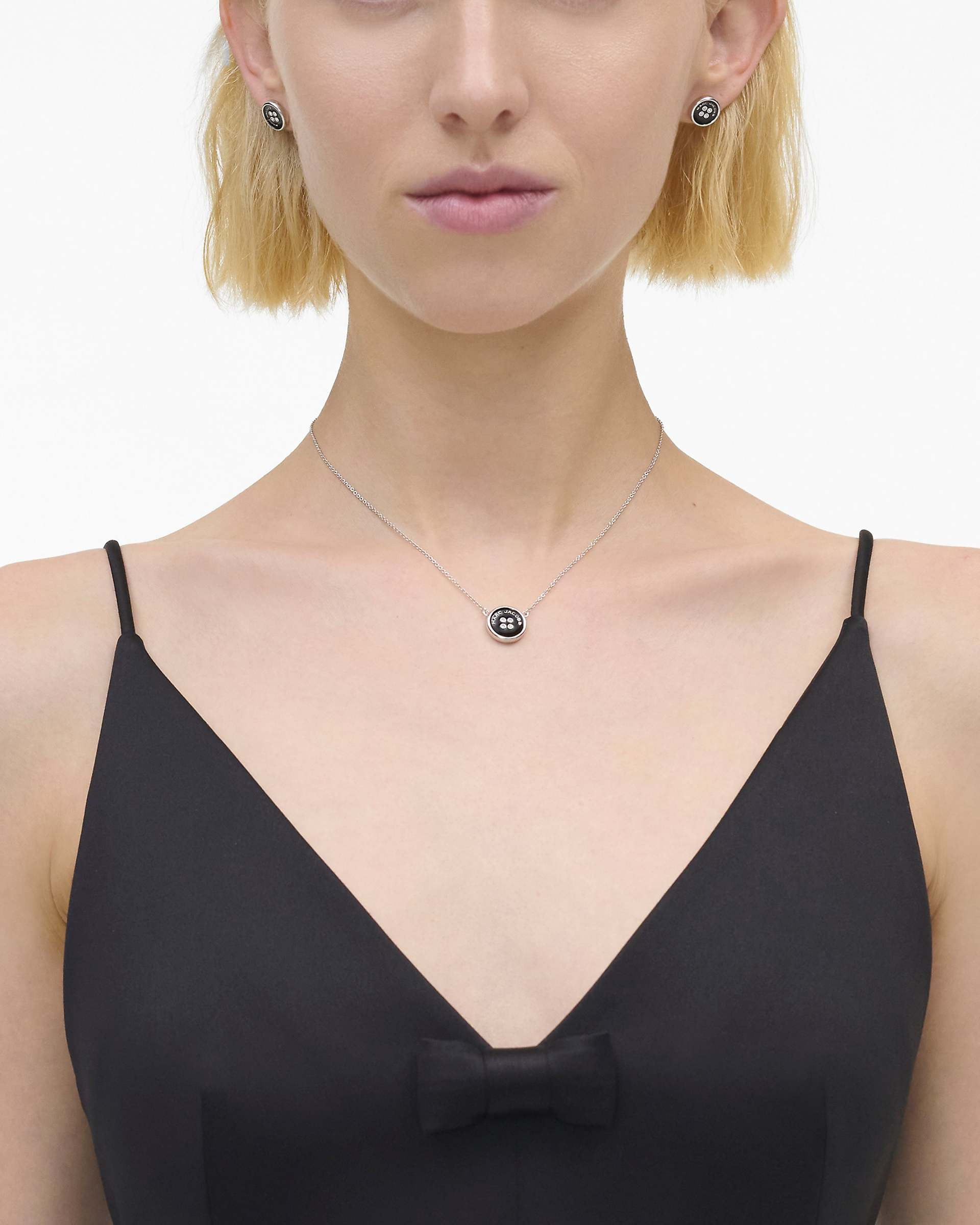 THE BUTTON PENDANT NECKLACE - 2