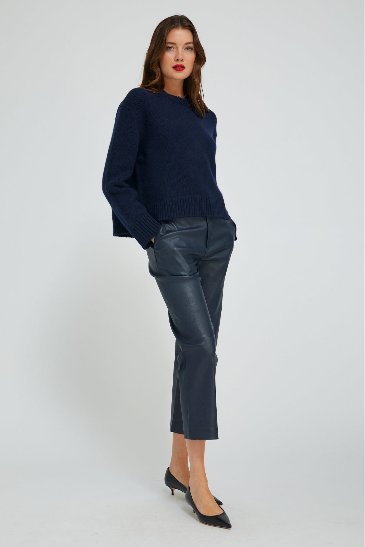 MIDNIGHT LEATHER CROPPED TROUSERS - 3