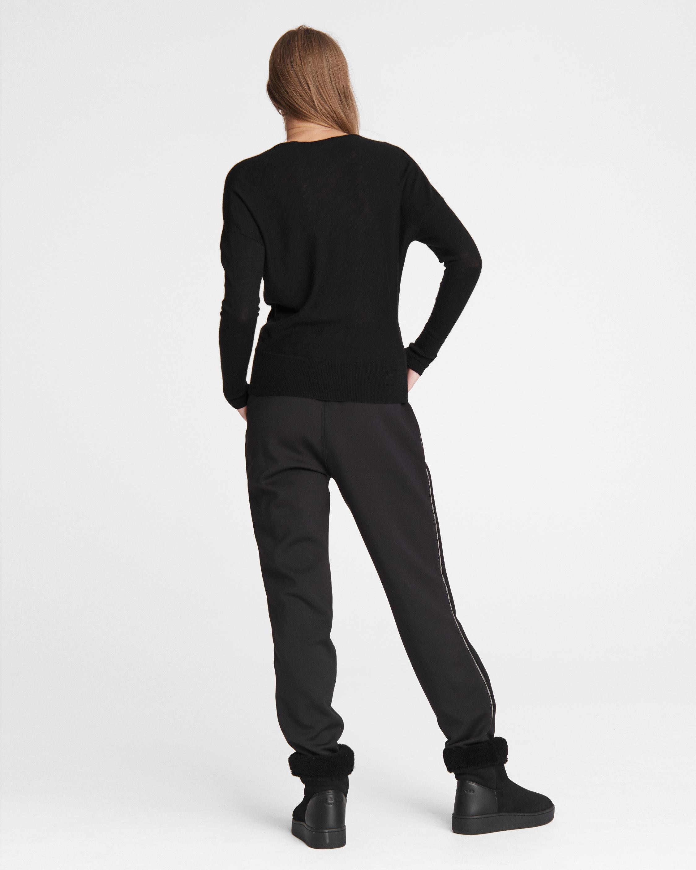 Mandee Cashmere U Neck
Relaxed Fit Sweater - 5