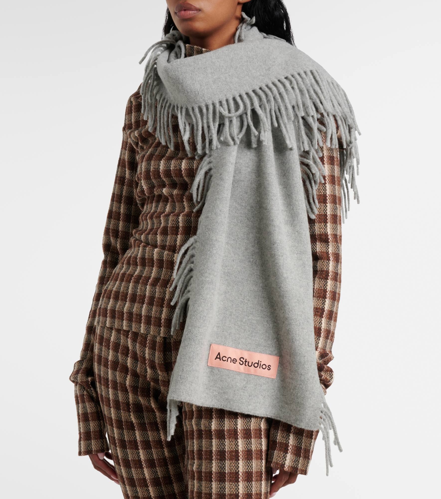Fringed wool scarf - 2