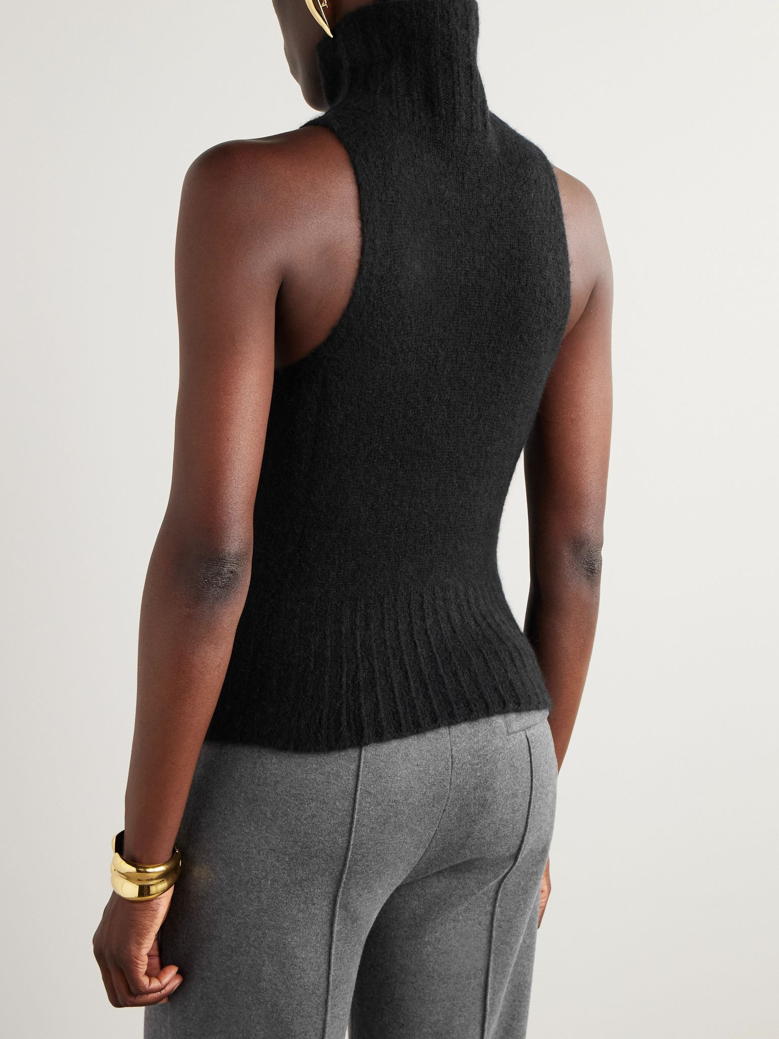 Cashmere and silk-blend turtleneck top Black - 3