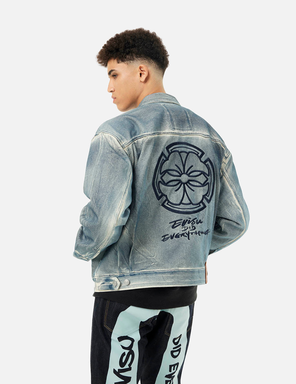 KAMON AND SEAGULL APPLIQUÉ WITH RUBBING PRINT FASHION FIT DENIM JACKET - 7