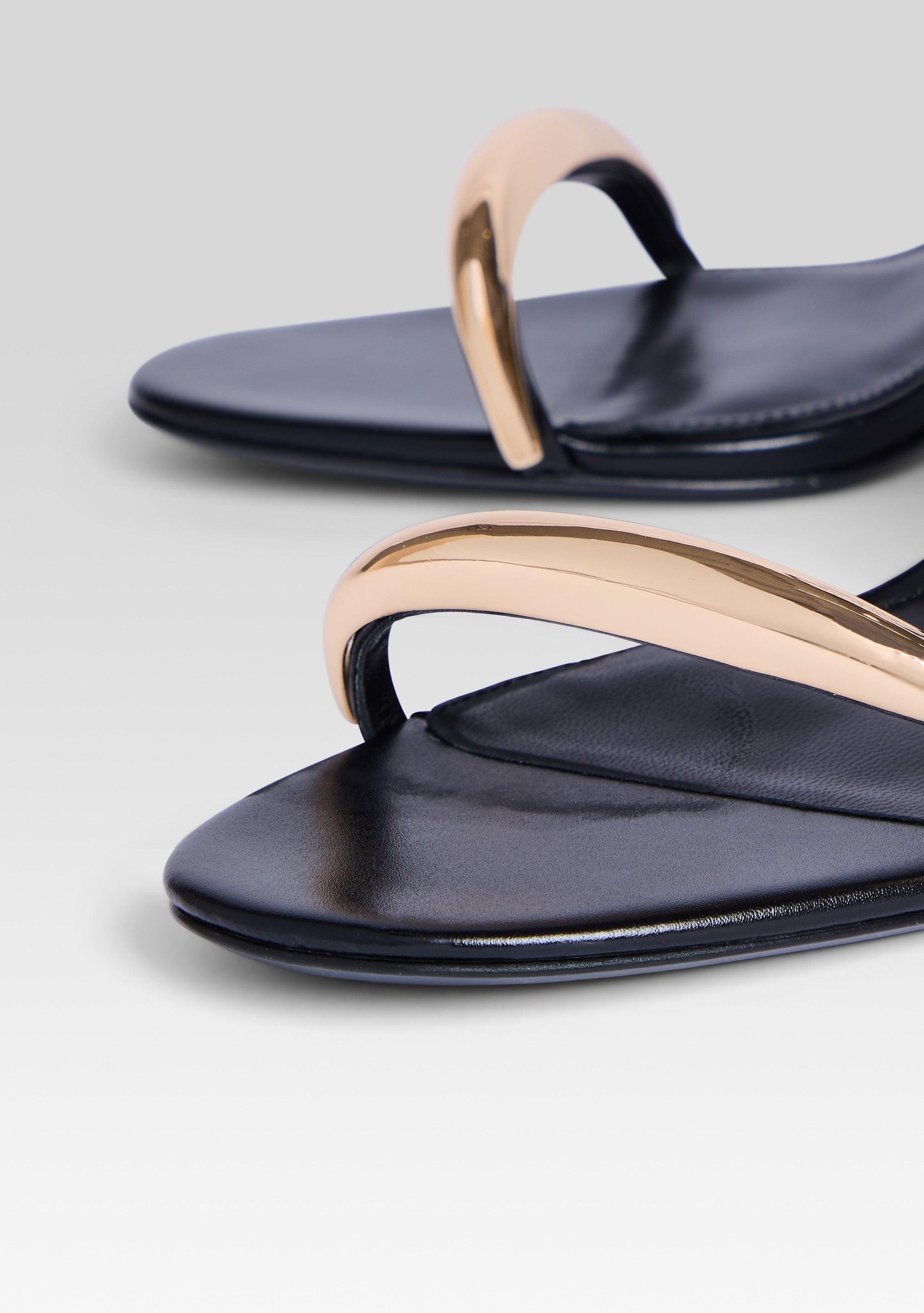 FAWNY SANDAL - 2