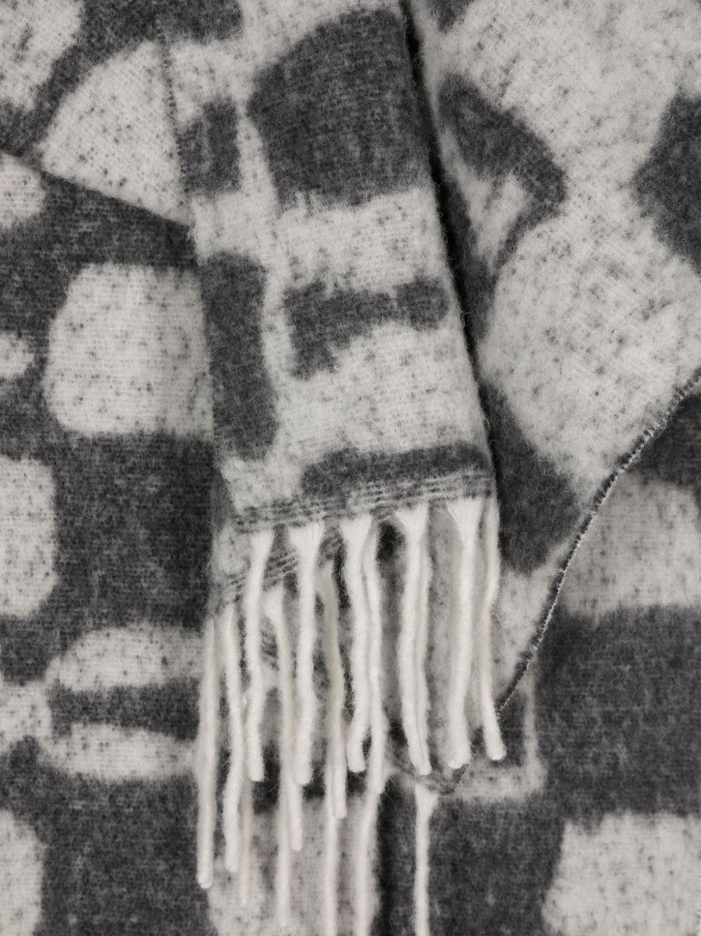 chess pieces-jacquard wool scarf - 3