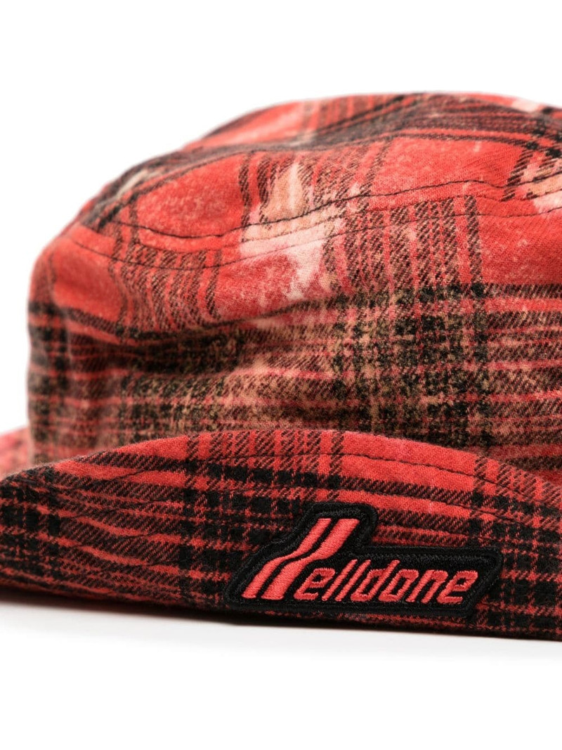 We11done logo-patch checkered bucket hat outlook