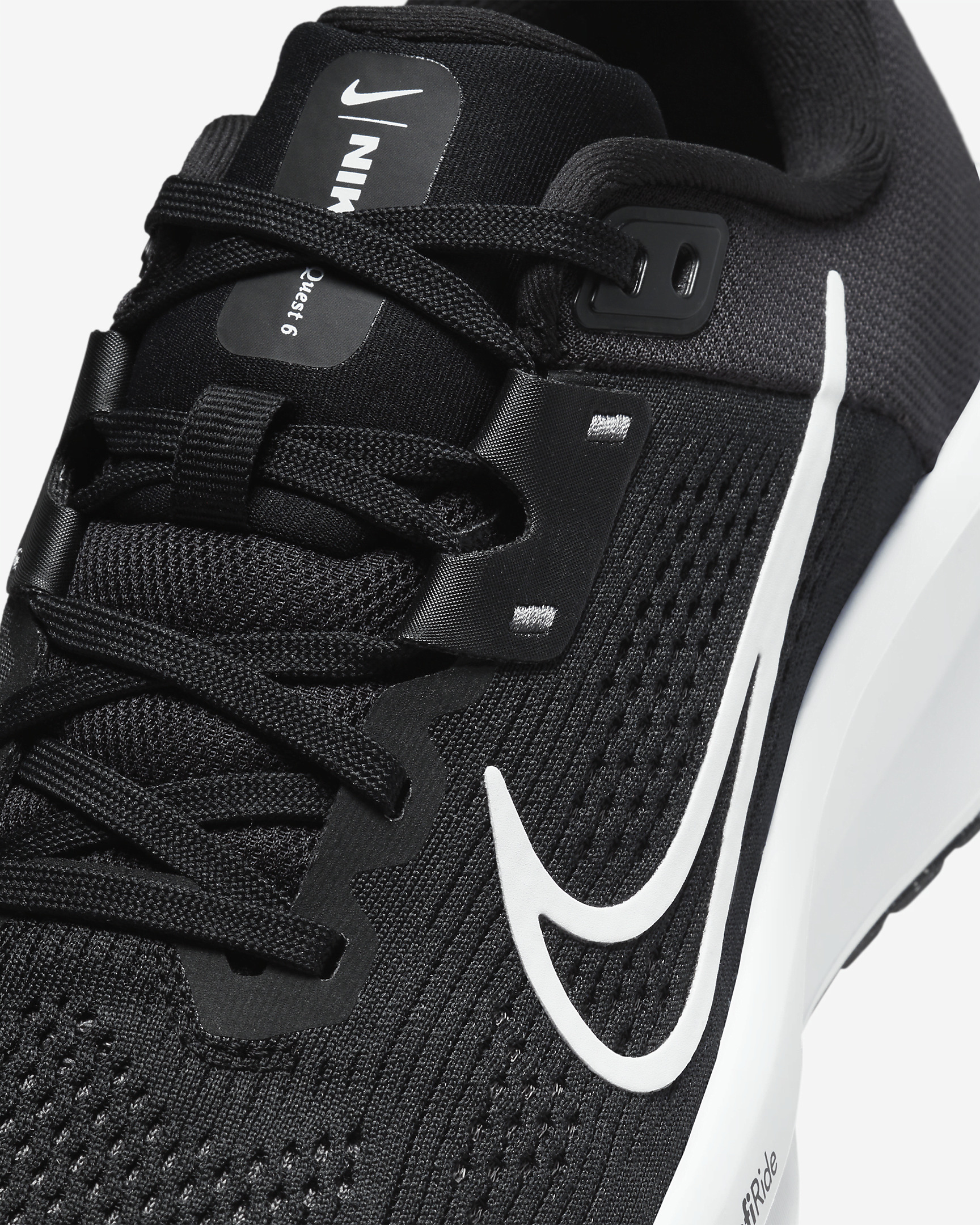 Nike Quest 6 Women's Road Running Shoes - 7