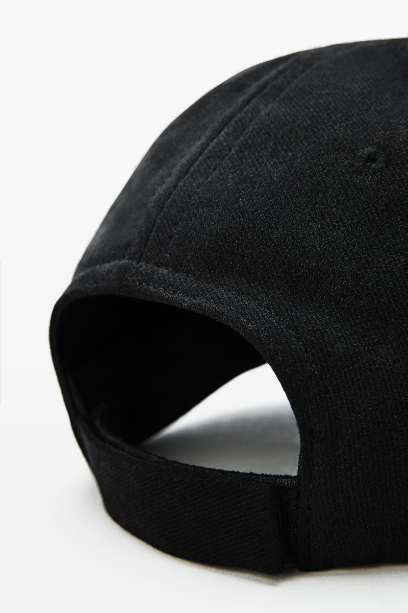 Unisex Logo Embroidered Cap in Coated Cotton 5