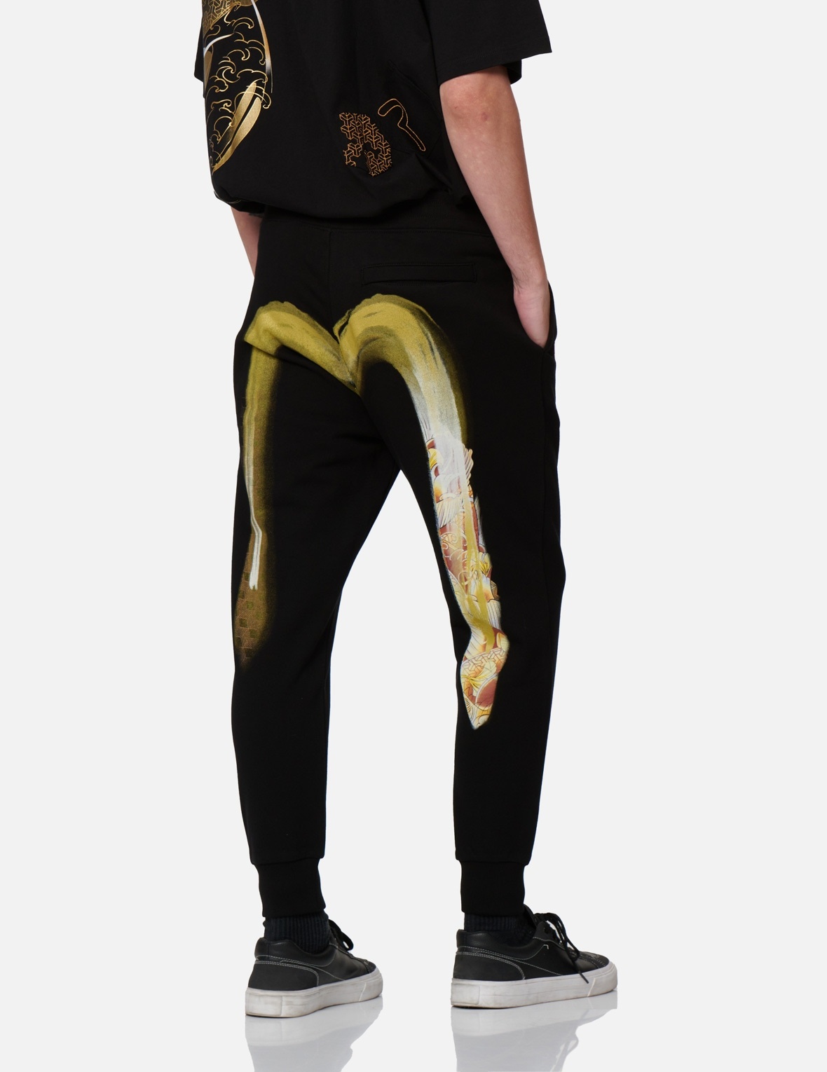 2-LAYER HAND-BRUSHED DAICOCK FOIL PRINT SWEATPANTS - 7