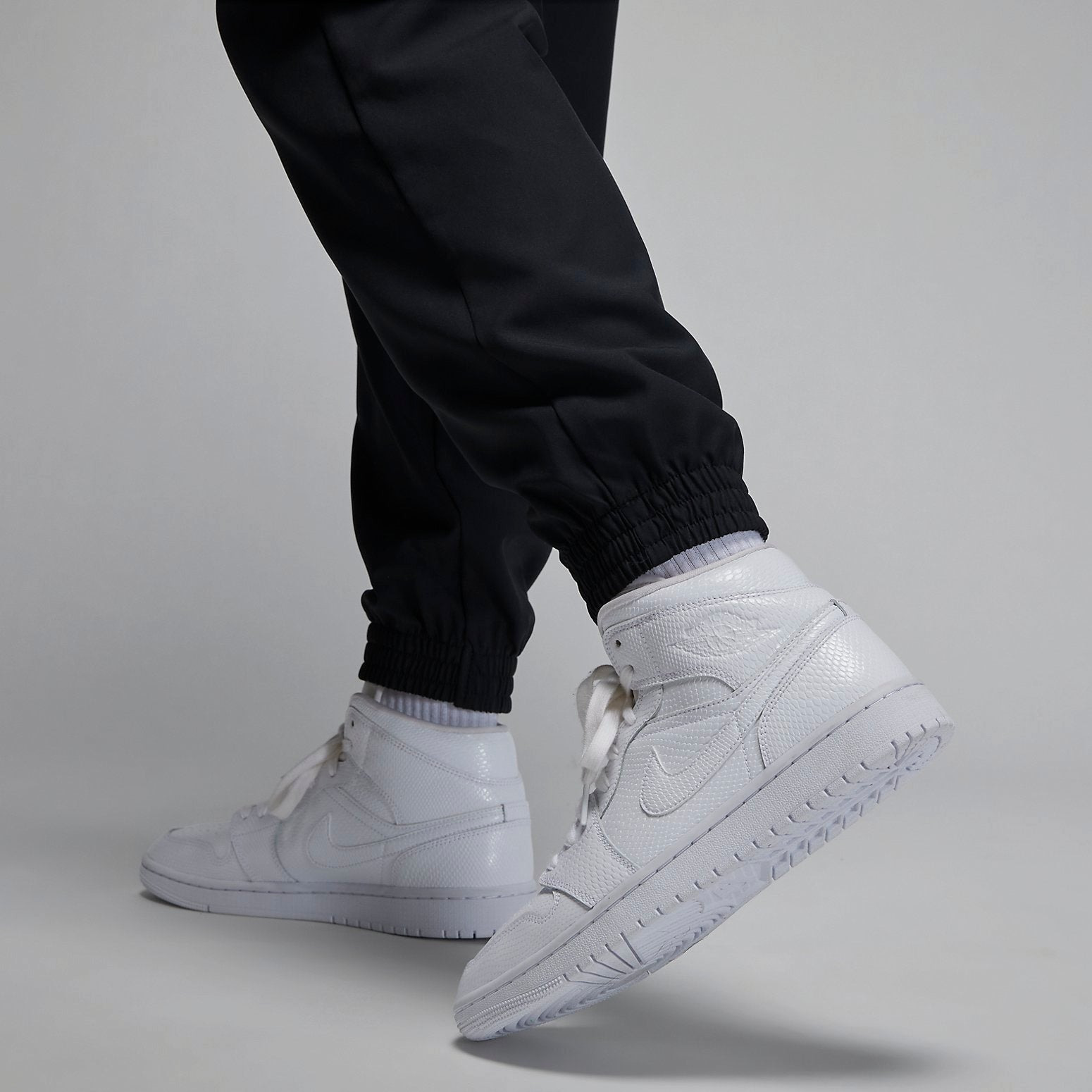 (WMNS) Air Jordan Woven Trousers 'Black' DZ3375-010 - 3