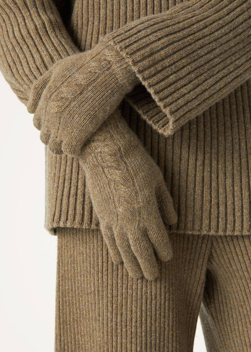 Loro Piana Napier Gloves outlook