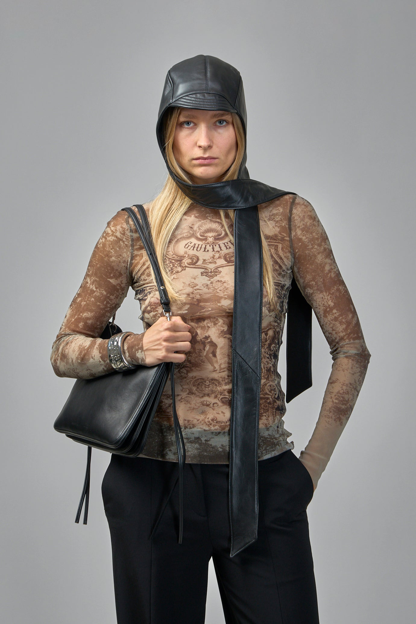 Médaillon Mesh Long Sleeve Top - 1