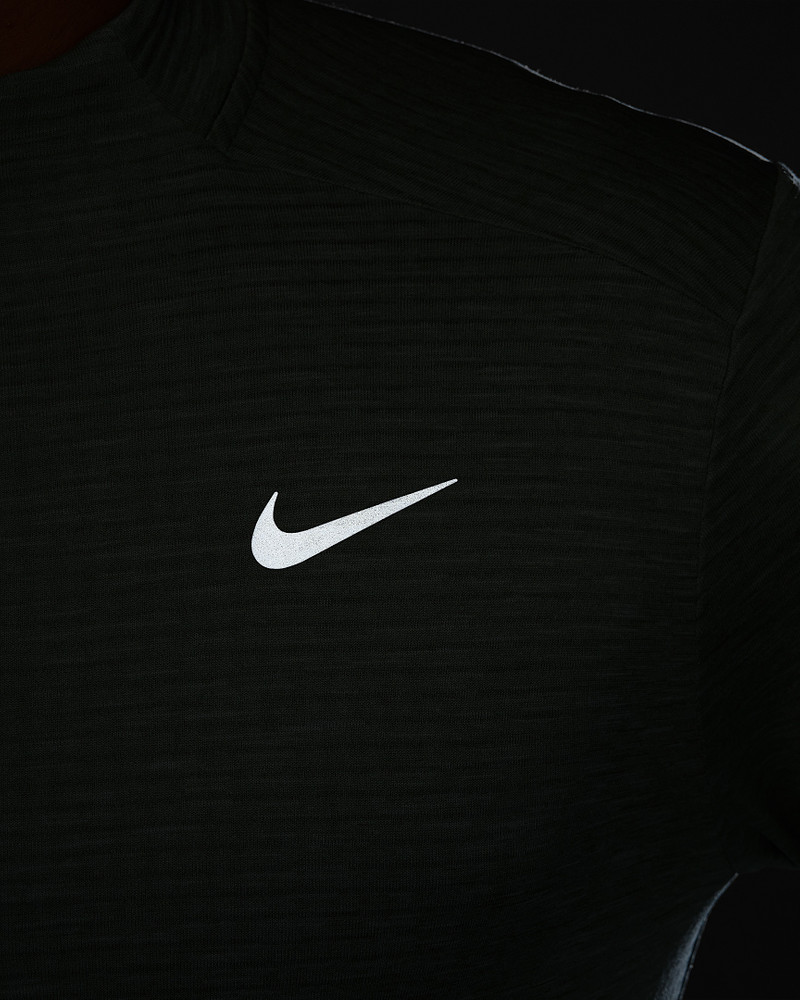 Nike Element Men's Therma-FIT Repel 1/2-Zip Running Top 9