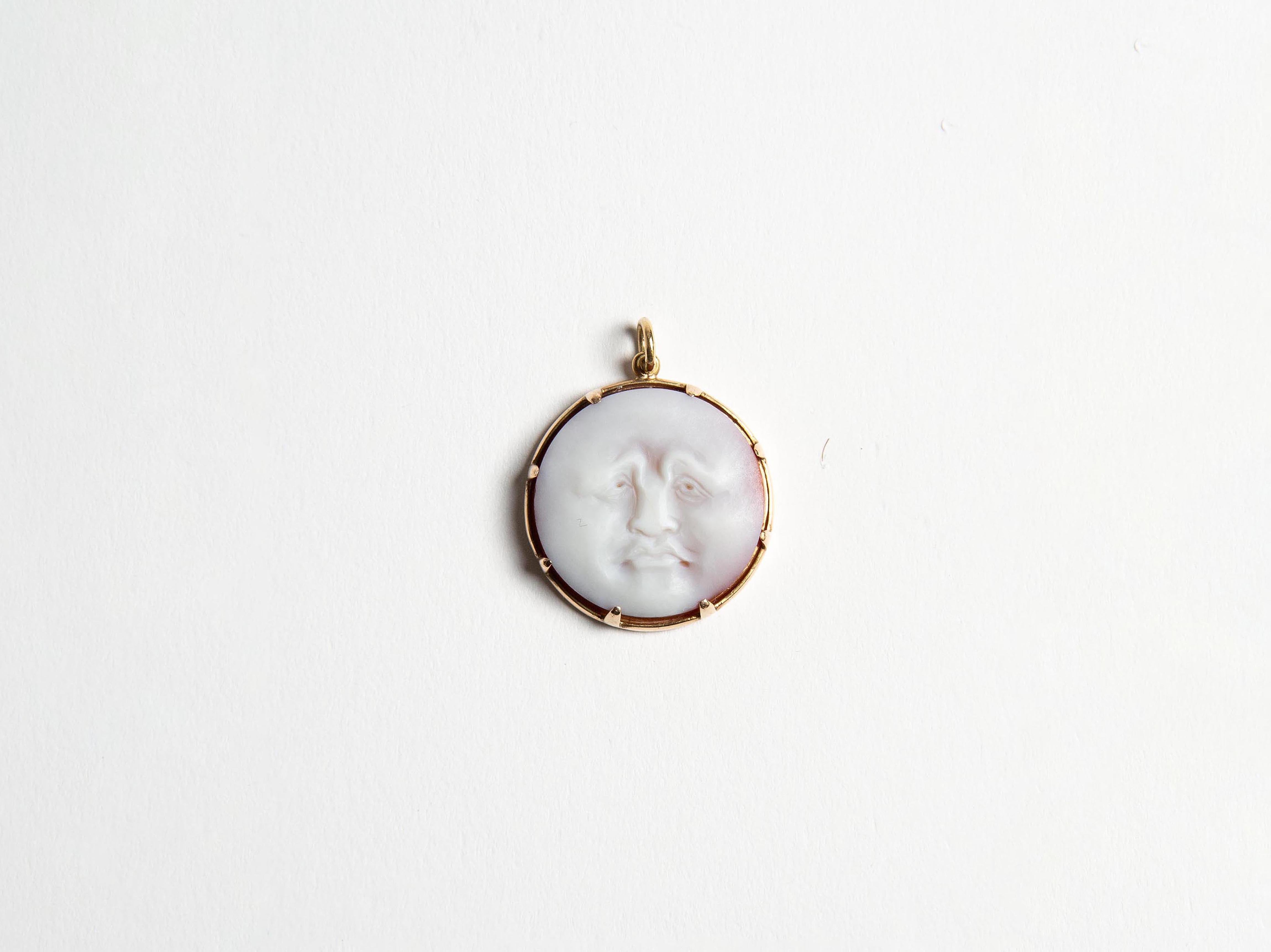 MOON PENDANT IN 9kt GOLD - 5