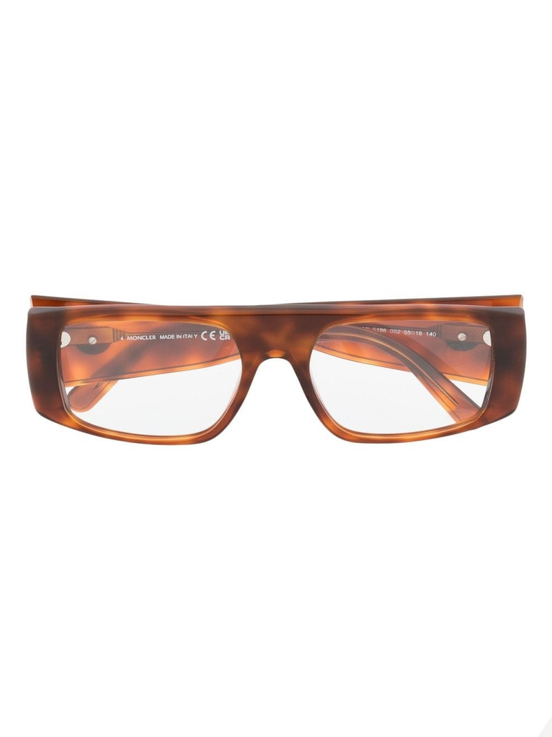tortoiseshell-effect glasses 1