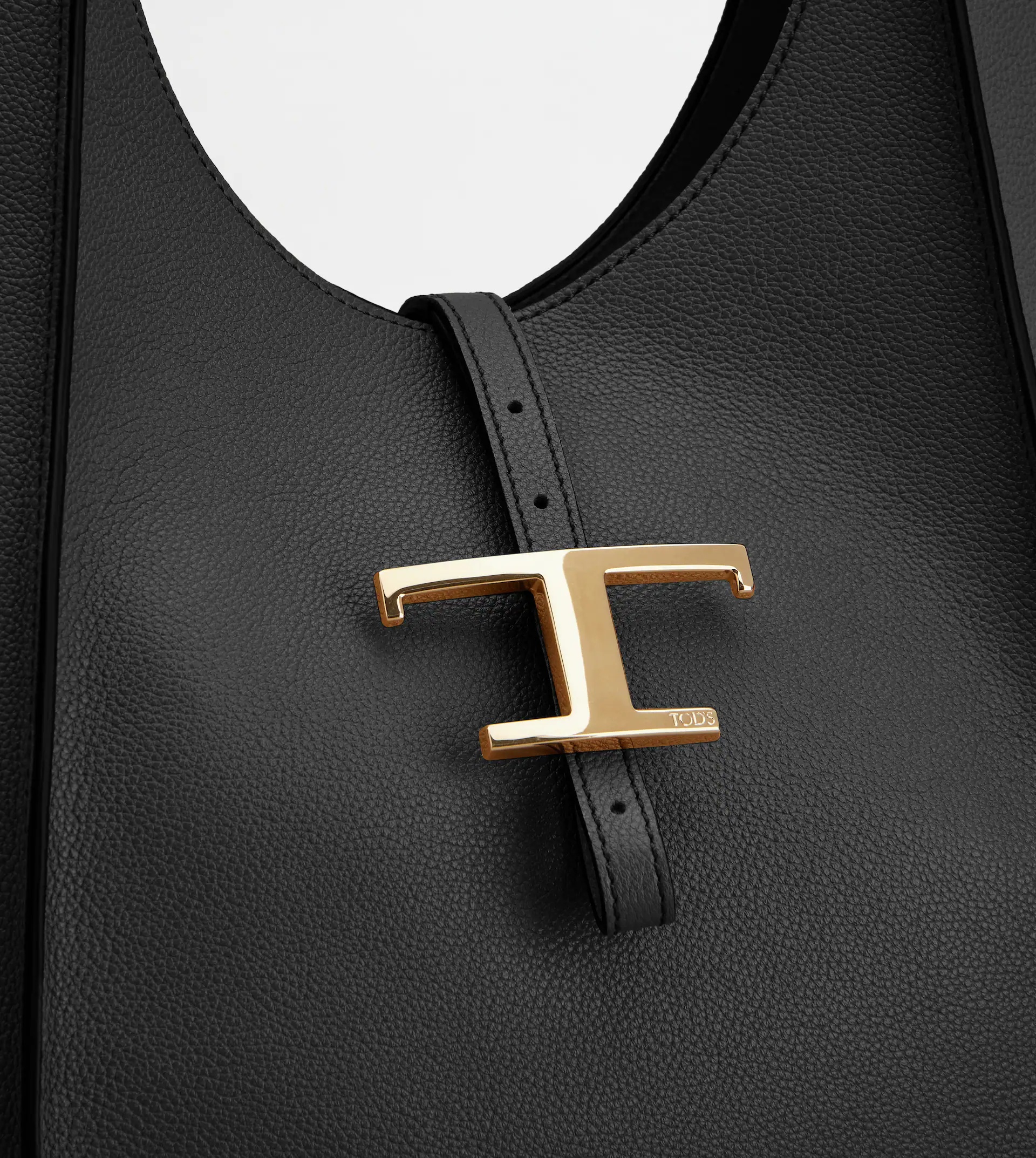 T TIMELESS HOBO BAG IN LEATHER MEDIUM - BLACK - 4