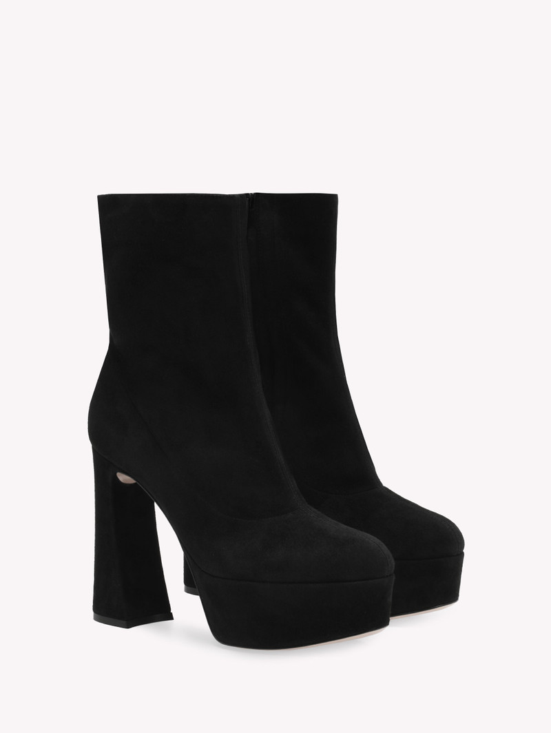 HOLLY BOOTIE 2